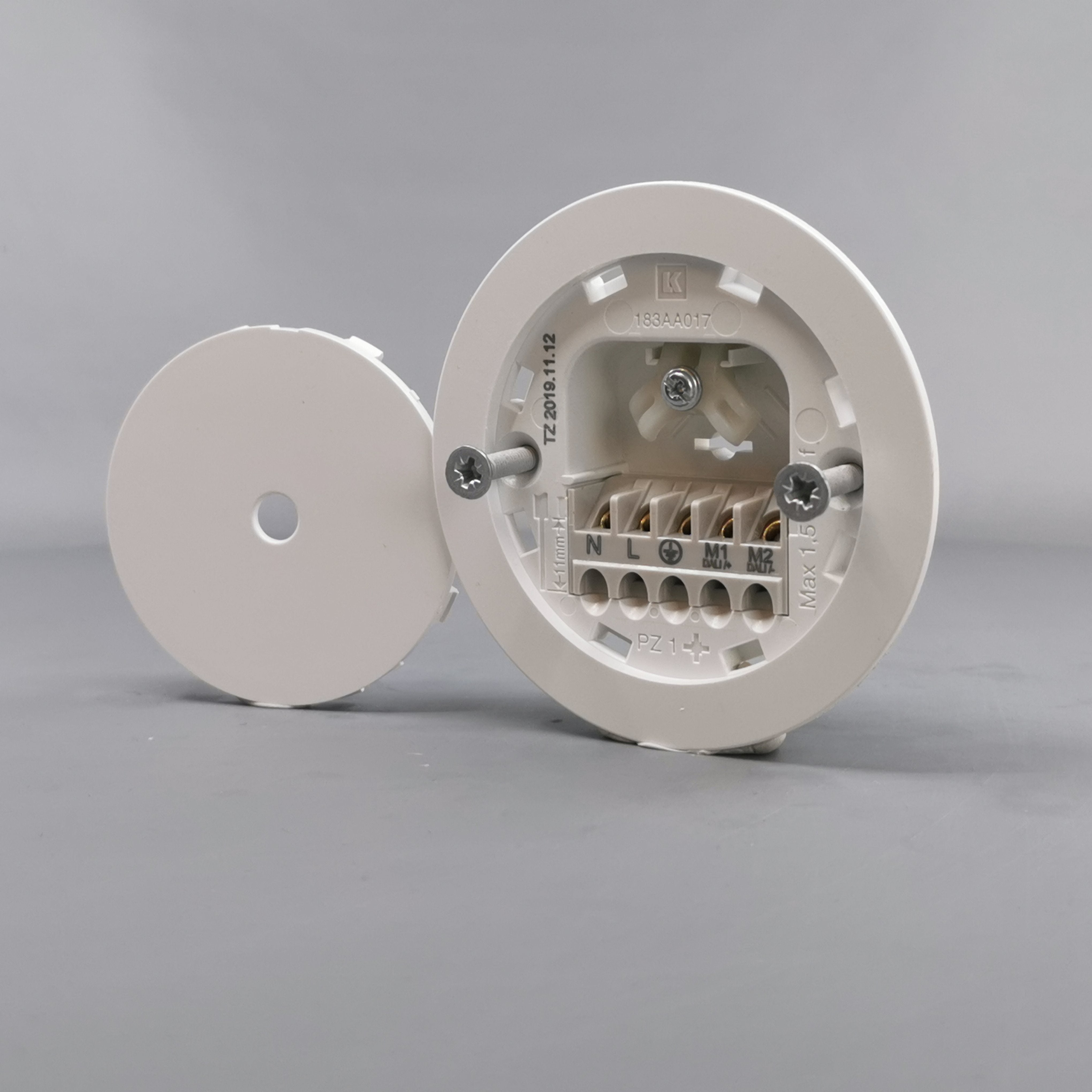 Lampeudtag Ø84mm. 5P Planforsænket Hvid (Ny model)