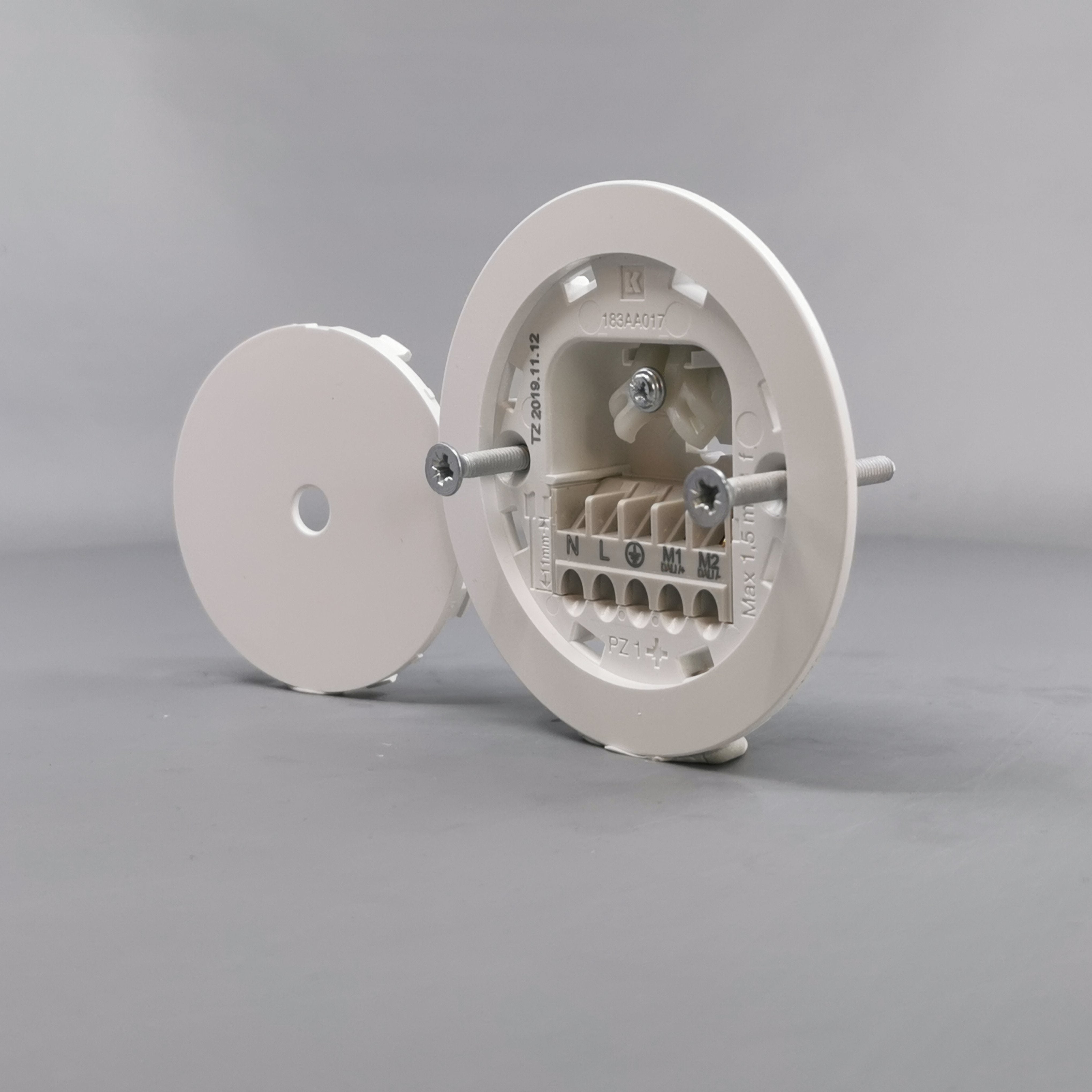 Lampeudtag Ø84mm. 5P Planforsænket Hvid (Ny model)