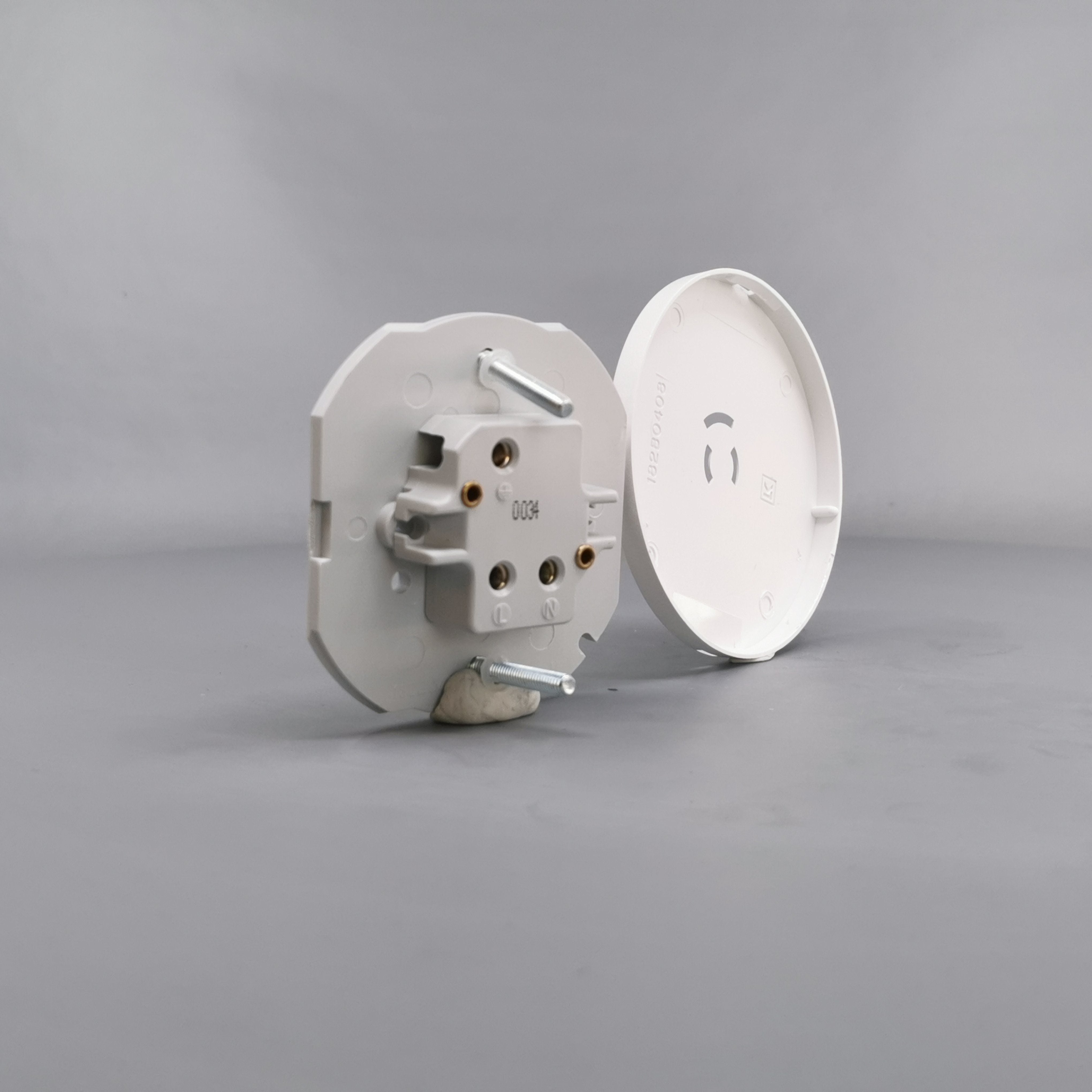 Fuga Lampestikkontakt Ø 80 hvid