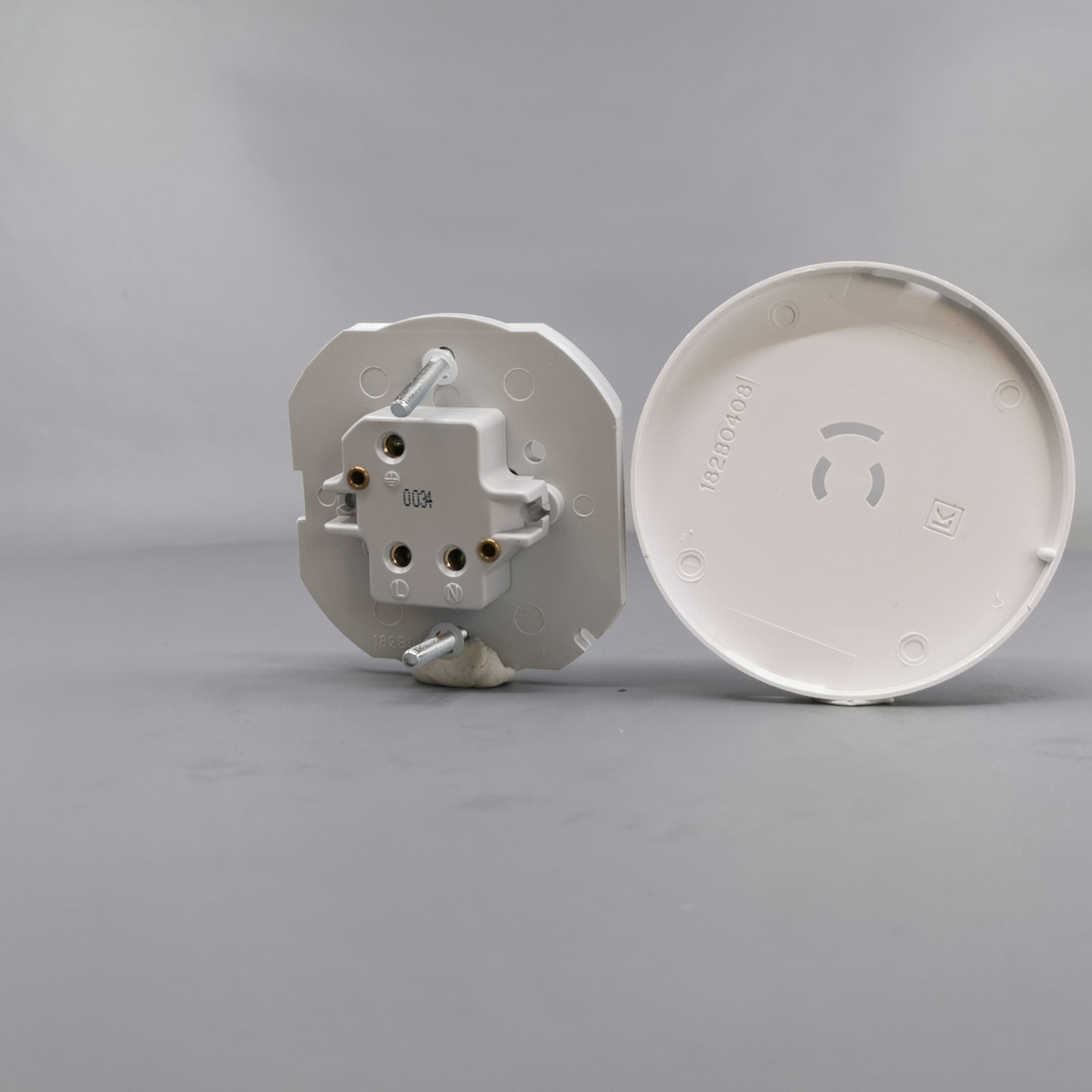 Fuga Lampestikkontakt Ø 80 hvid