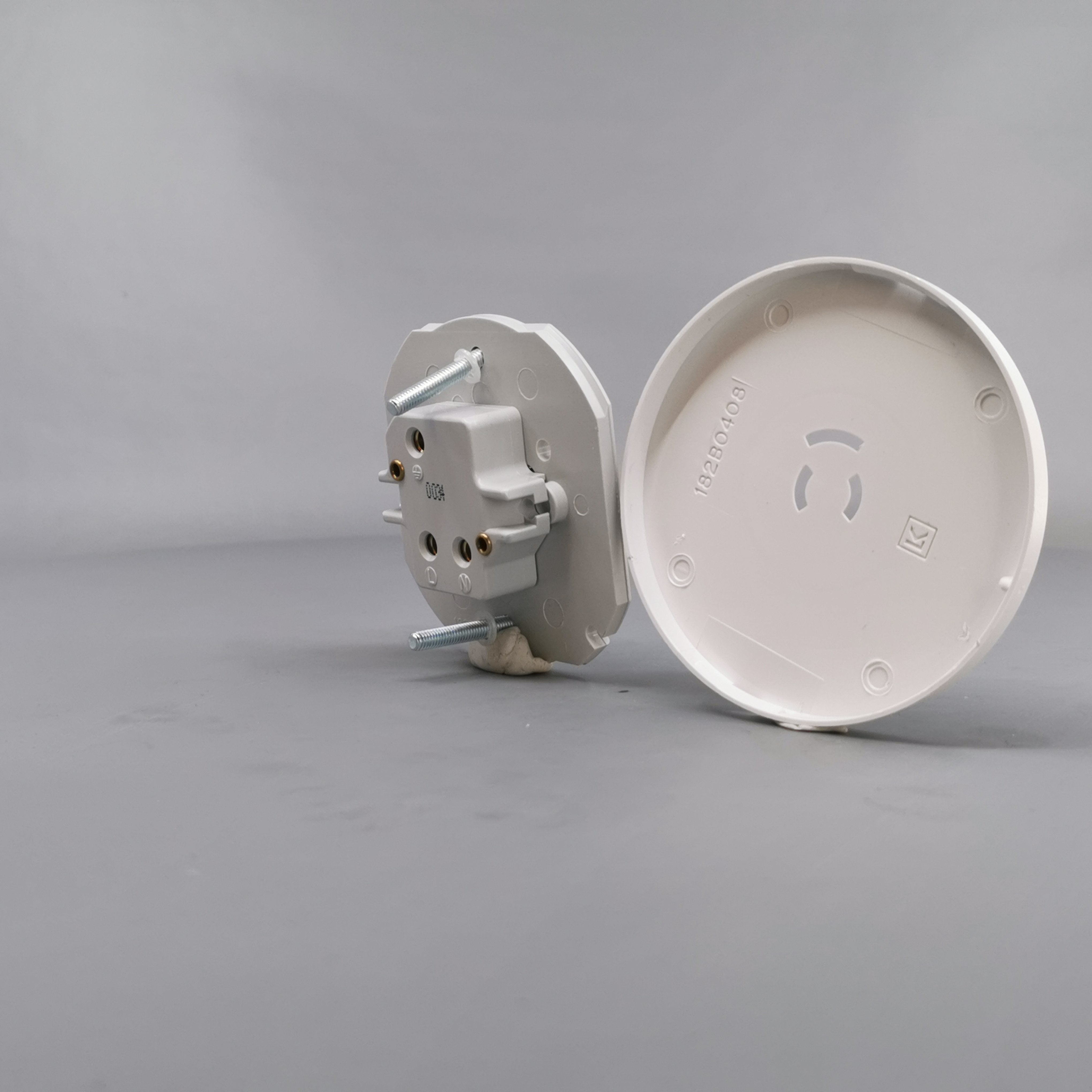 Fuga Lampestikkontakt Ø 80 hvid