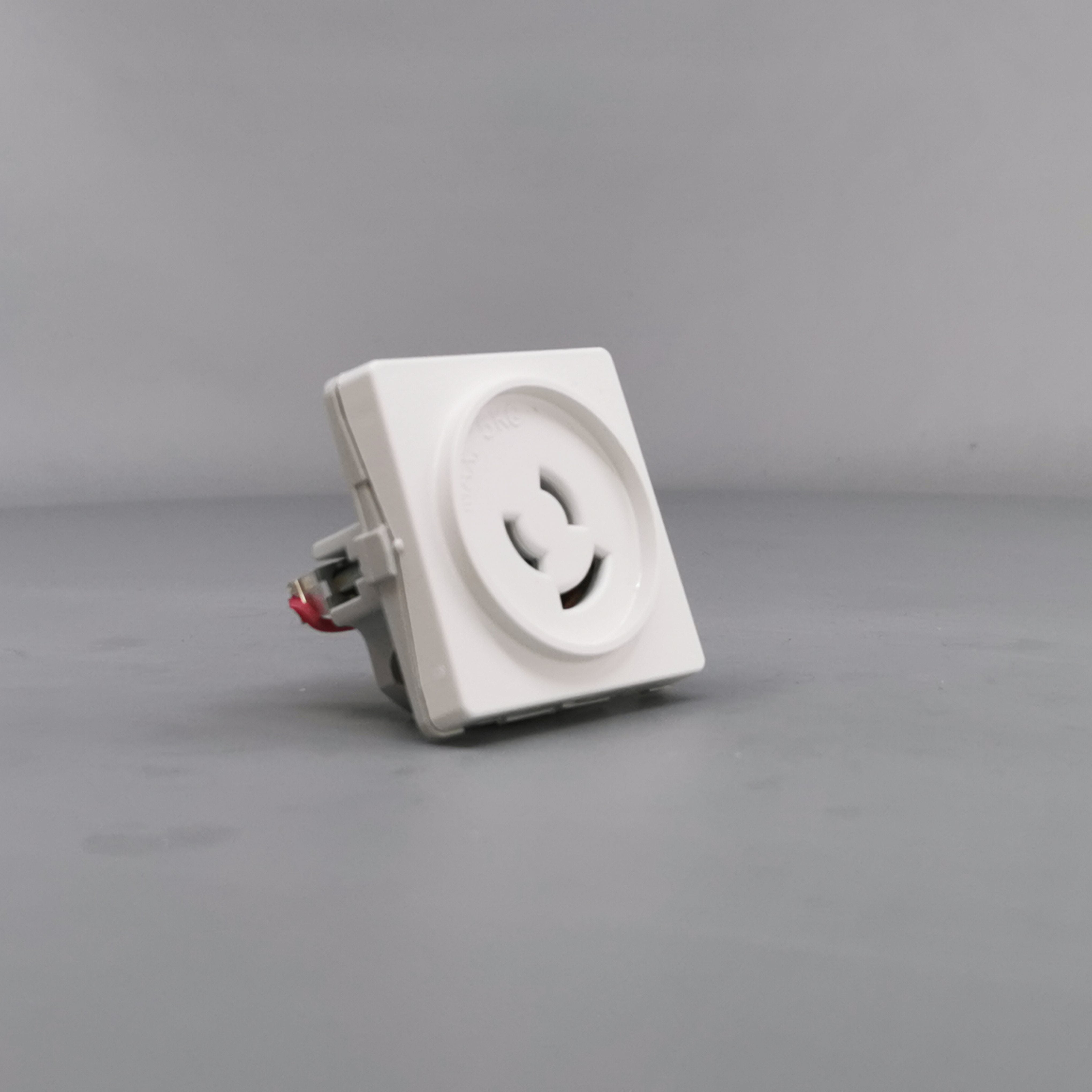 Fuga Lampestikkontakt med jord 50x50 hvid