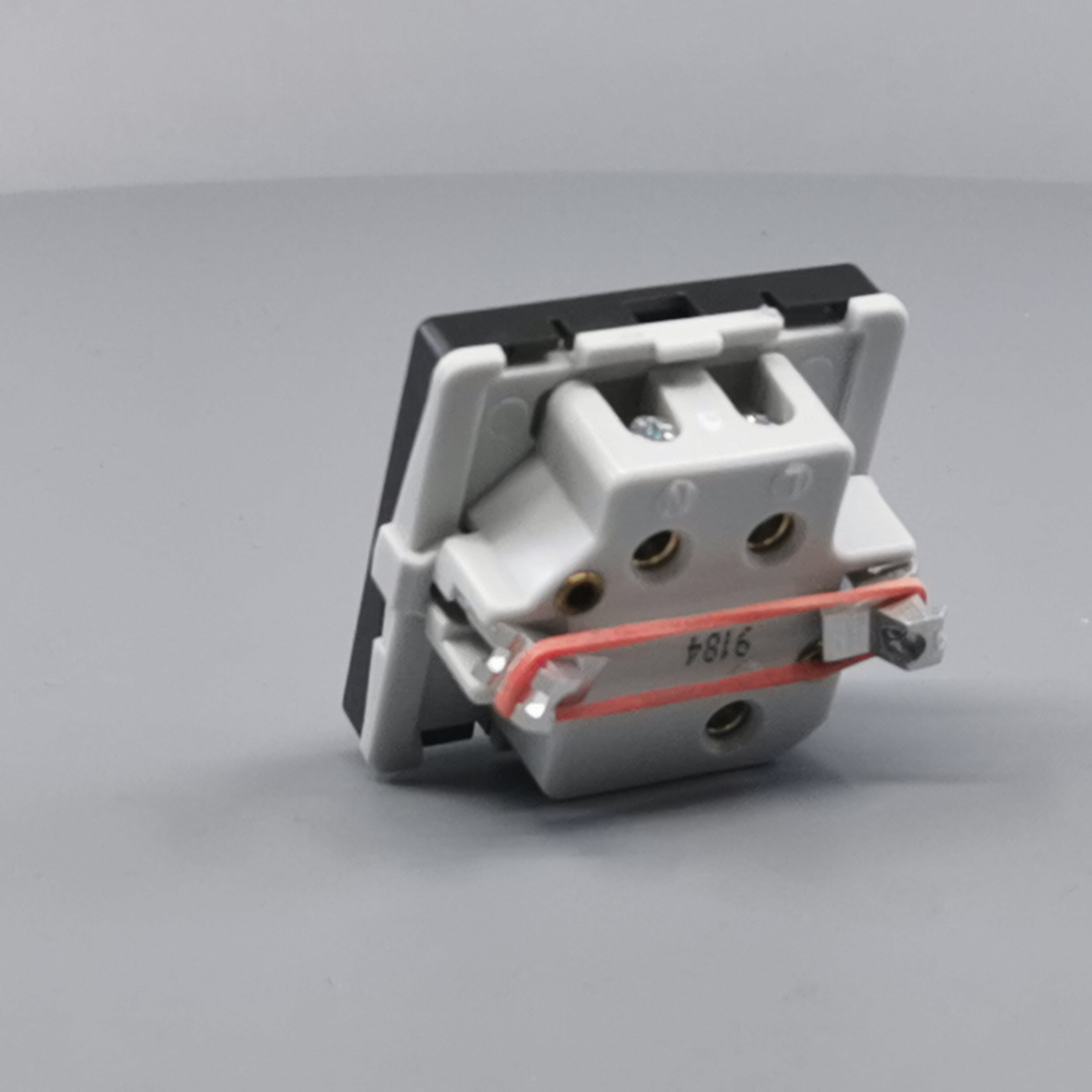 Fuga Lampestikkontakt med jord 50x50 koksgrå