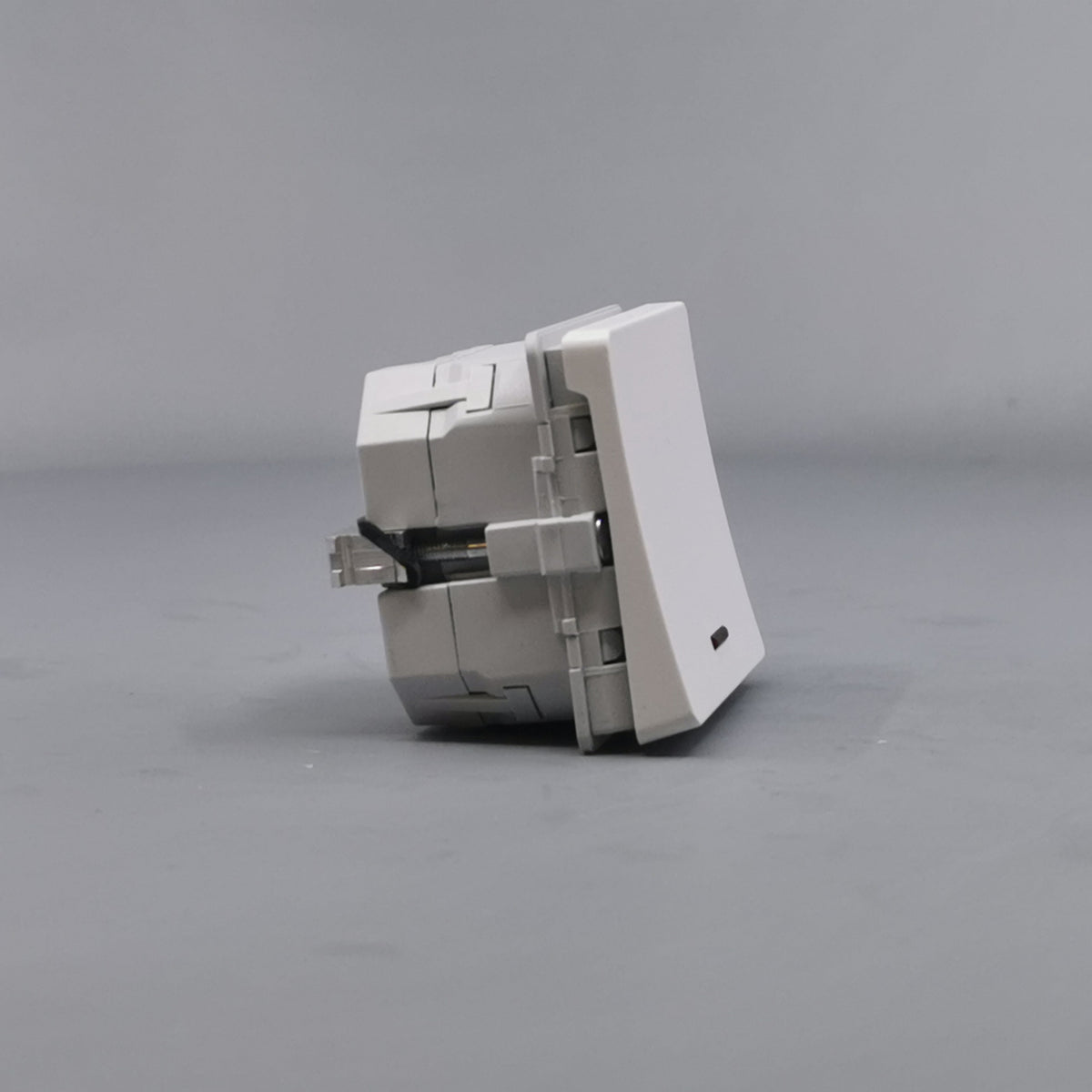 LK Fuga timer 1m 8A - hvid (360° frame 20)