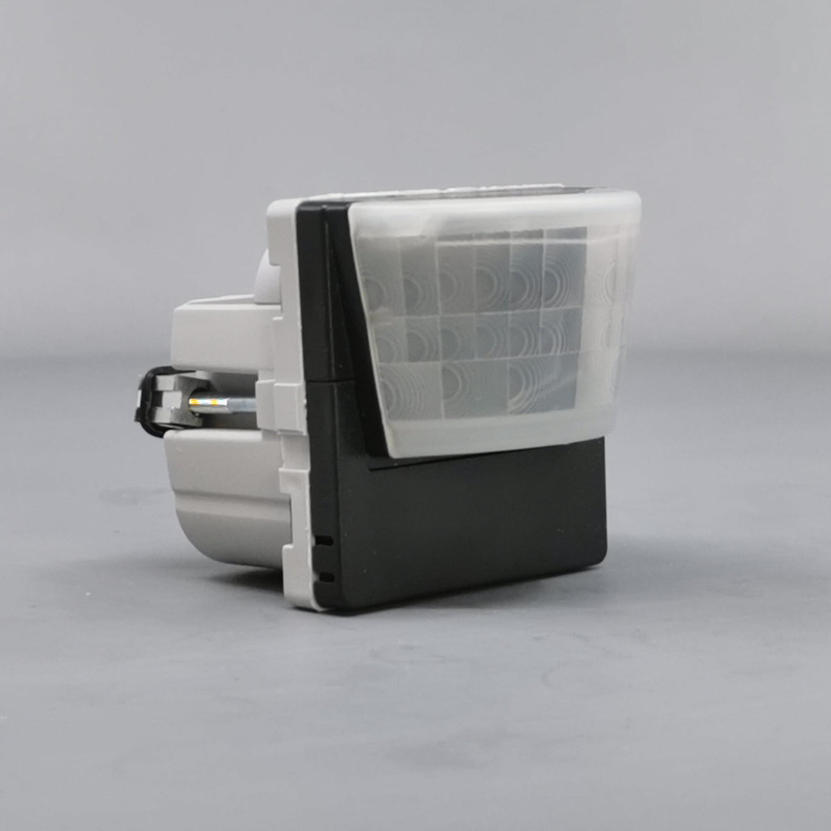 LK Fuga indsats pir 180gr 230V 10A koksgrå (360° frame 22)