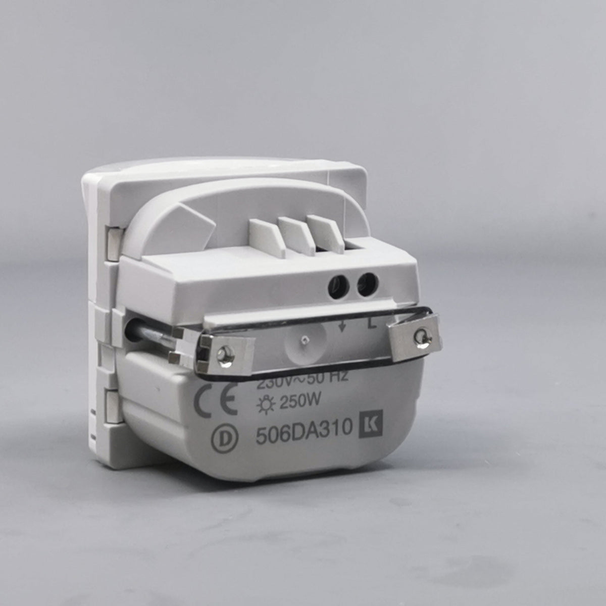 LK Fuga PIR sensor 180° 230V 250R - hvid (360° frame 11)