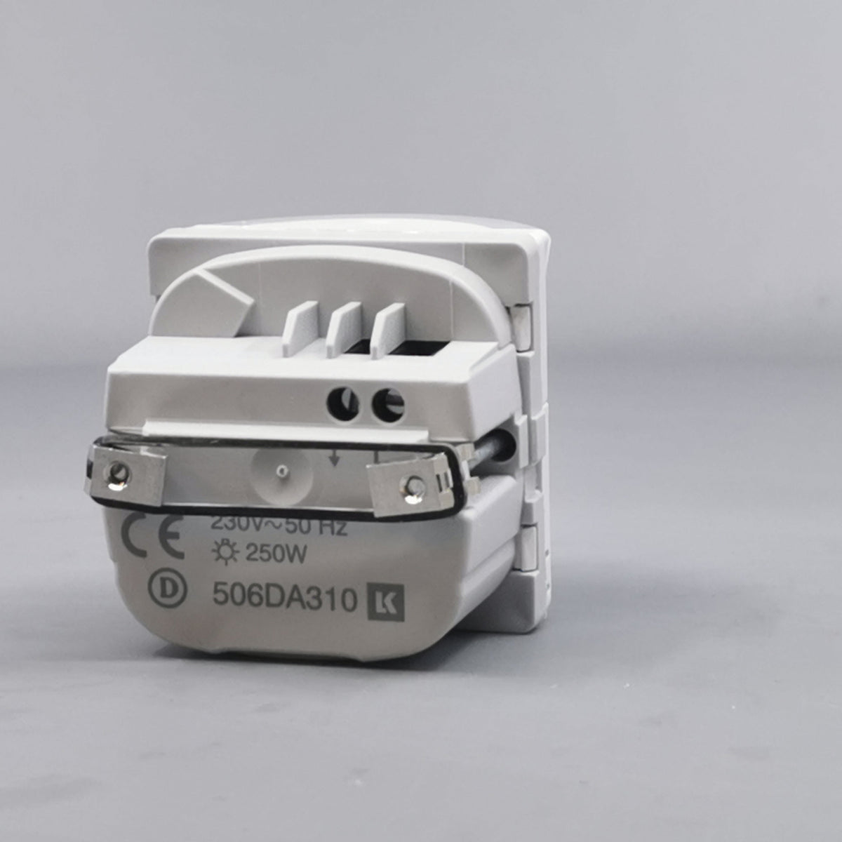 LK Fuga PIR sensor 180° 230V 250R - hvid (360° frame 14)