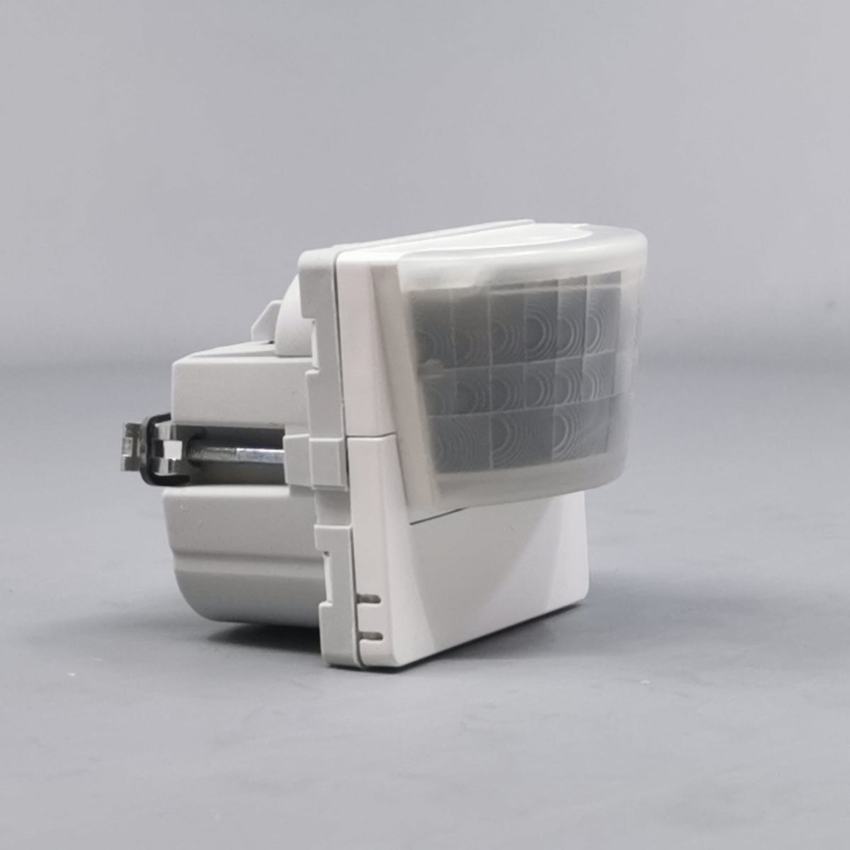 LK Fuga PIR sensor 180° 230V 250R - hvid (360° frame 21)