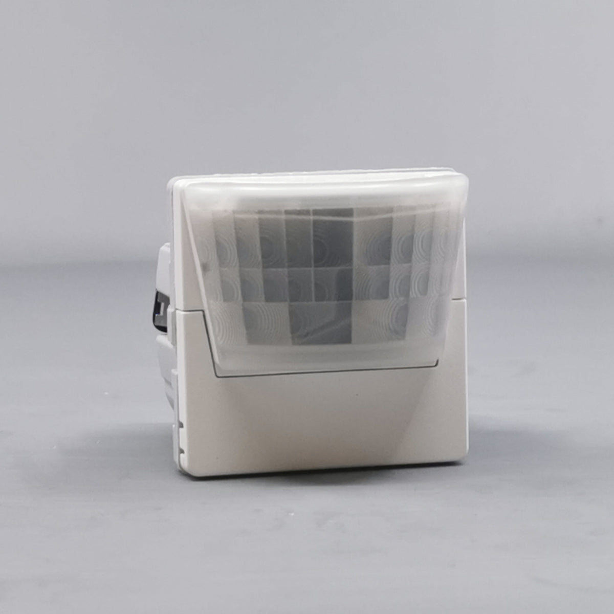 LK Fuga PIR sensor 180° 230V 250R - hvid (360° frame 24)