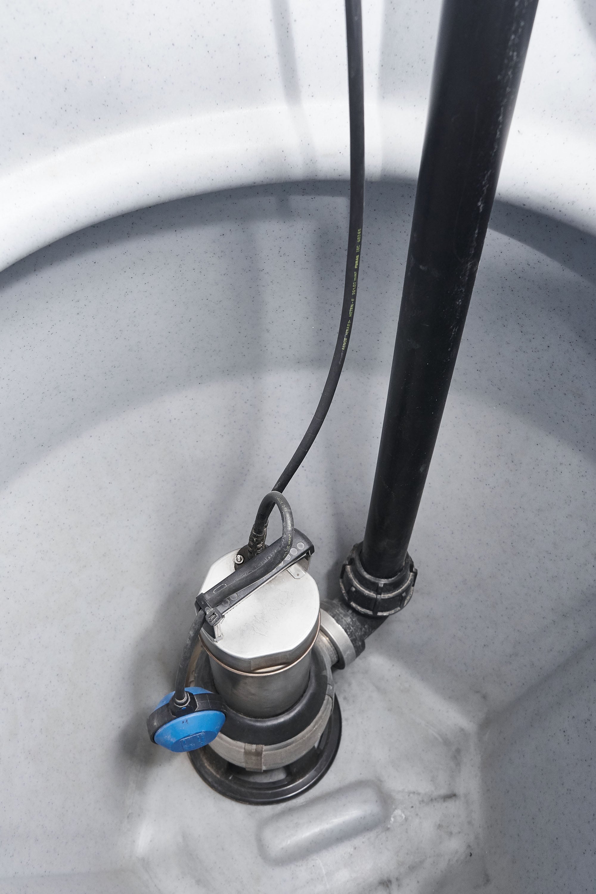 Grundfos 600 x 2000 x 50 mm PE-pumpebrønd t/gråt med AP35B5006A1