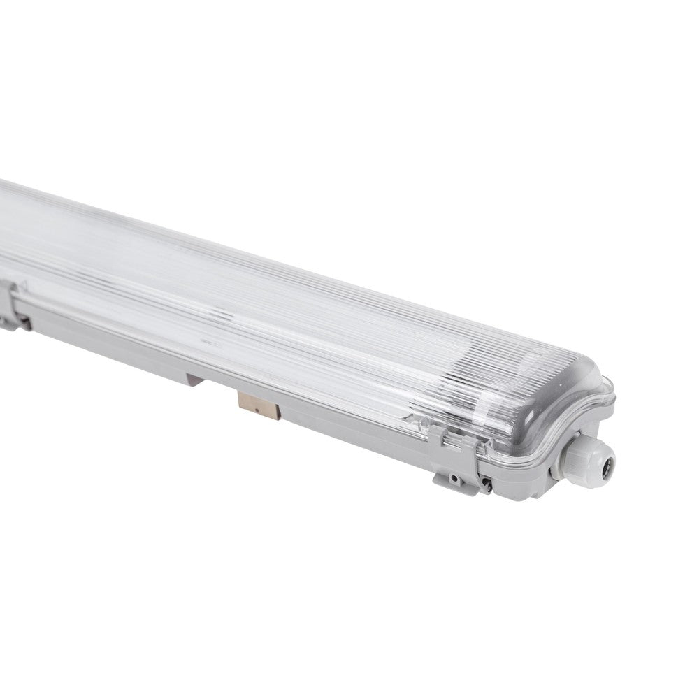 Dobbeltarmatur med Limea T8 LED-rør - 24W, 150cm, IP65 vandtæt, inkluderet. 48W, 161cm, traditionelt lysstofrør. Input: 230V. 5000lm. RA80. IP65.