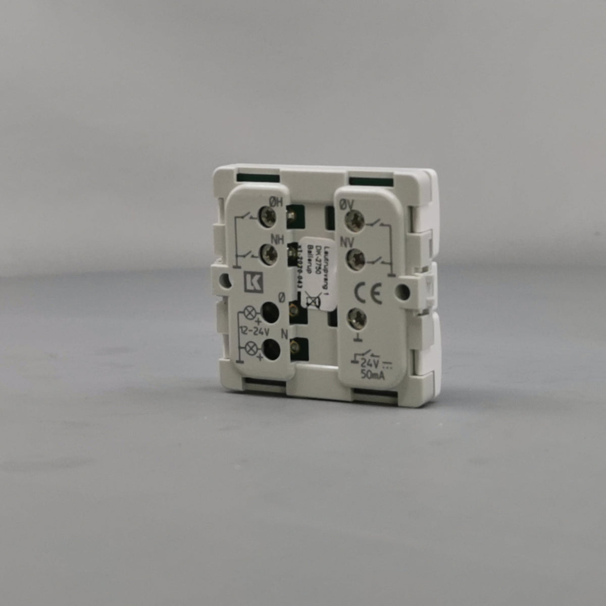 Fuga Svagstrømstryk 4 slutte hvid (360° frame 15)