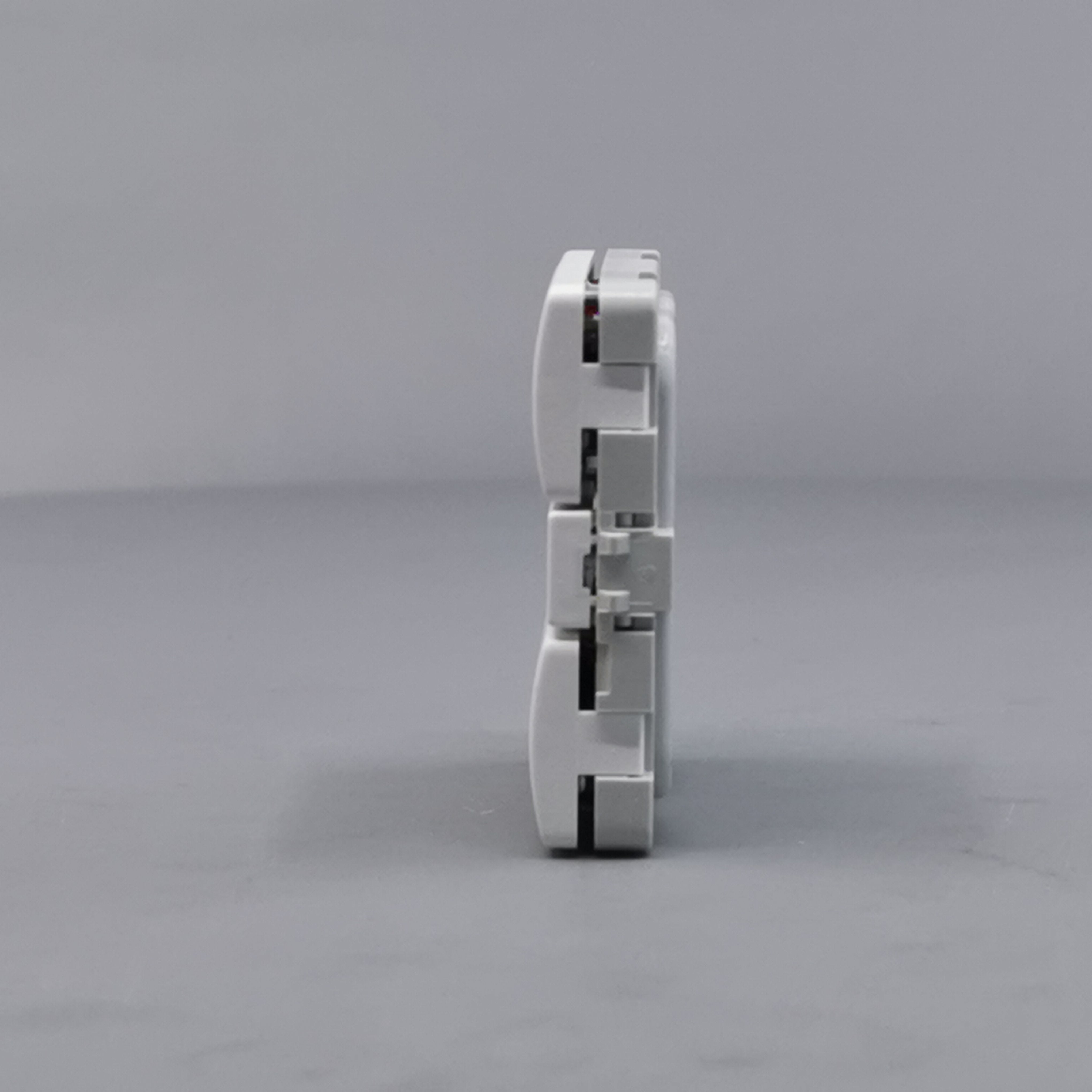 Fuga Svagstrømstryk 4 slutte og 2 lysdiode hvid