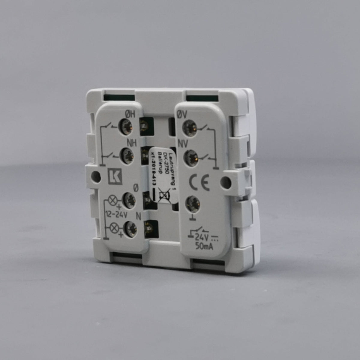 Fuga Svagstrømstryk 4 slutte og 2 lysdiode hvid (360° frame 15)