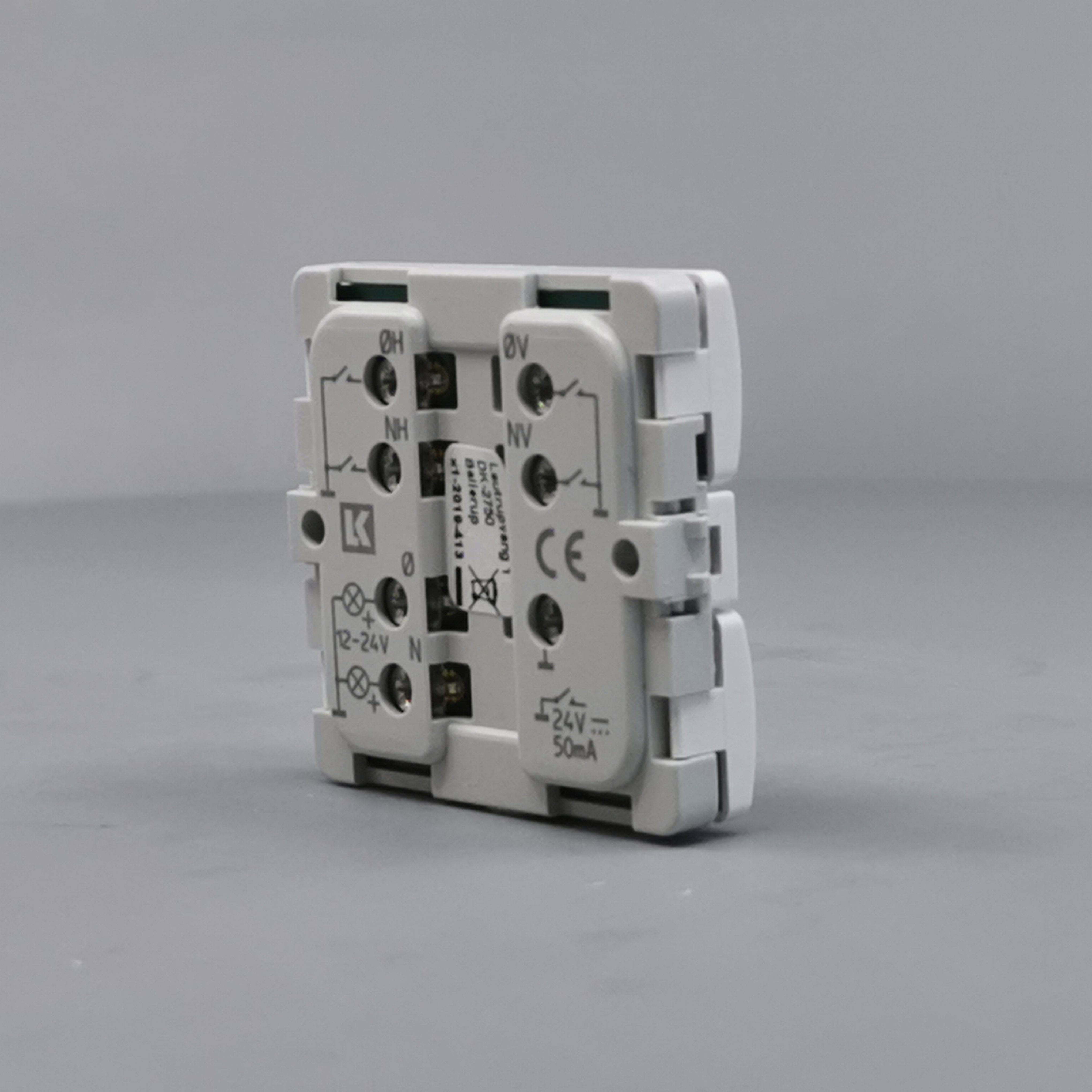 Fuga Svagstrømstryk 4 slutte og 2 lysdiode hvid