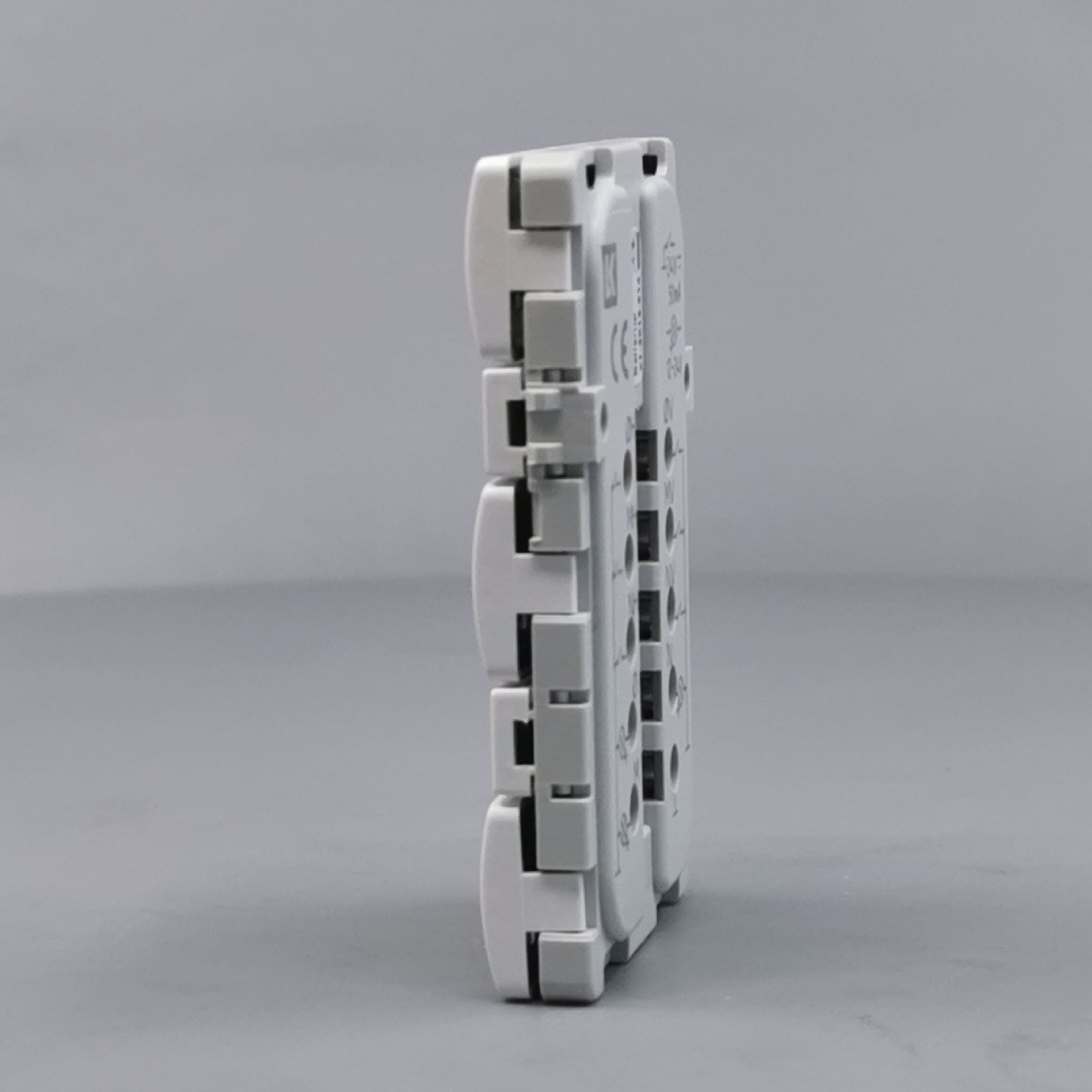 Fuga Svagstrømstryk 6 slutte og 3 lysdiode hvid