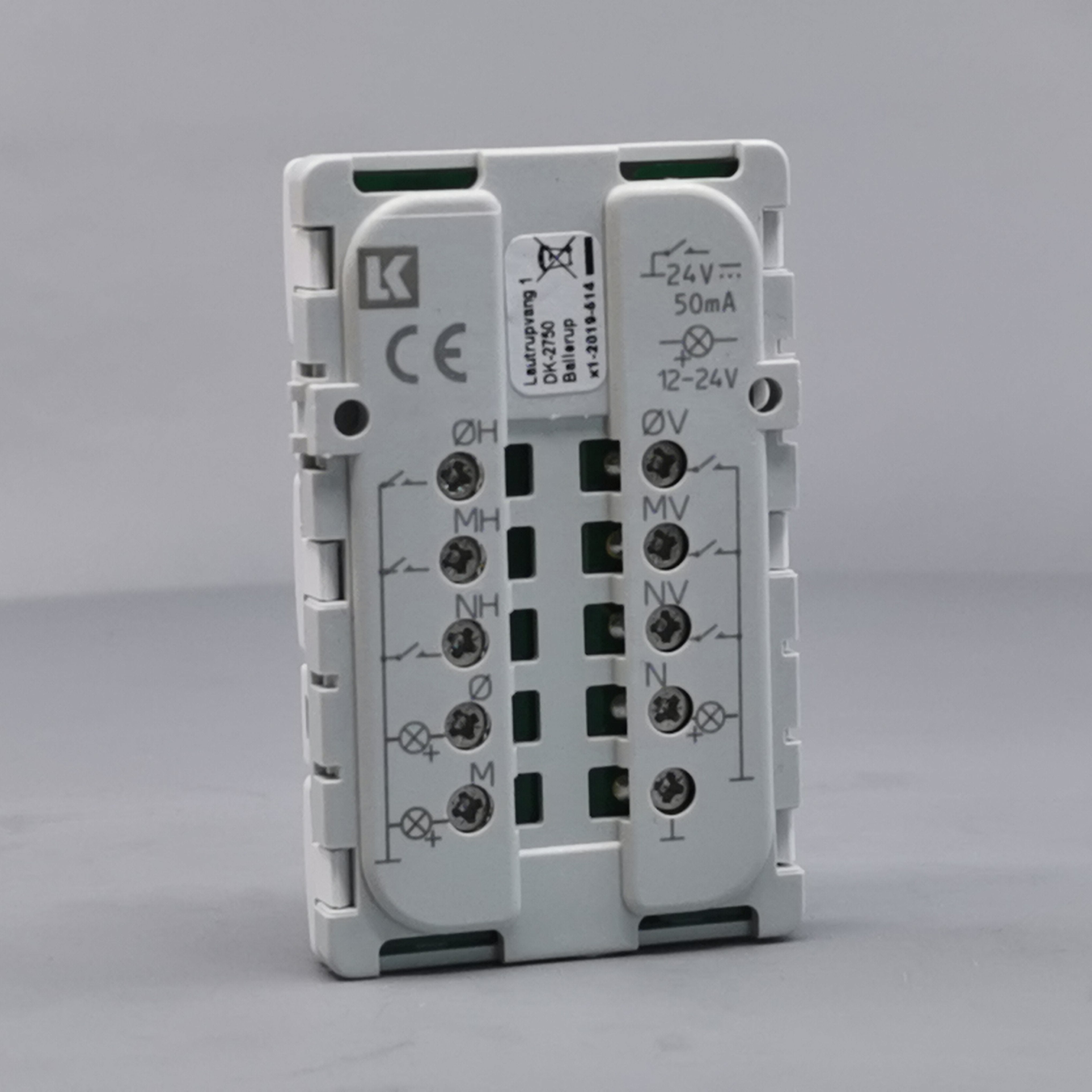 Fuga Svagstrømstryk 6 slutte og 3 lysdiode hvid