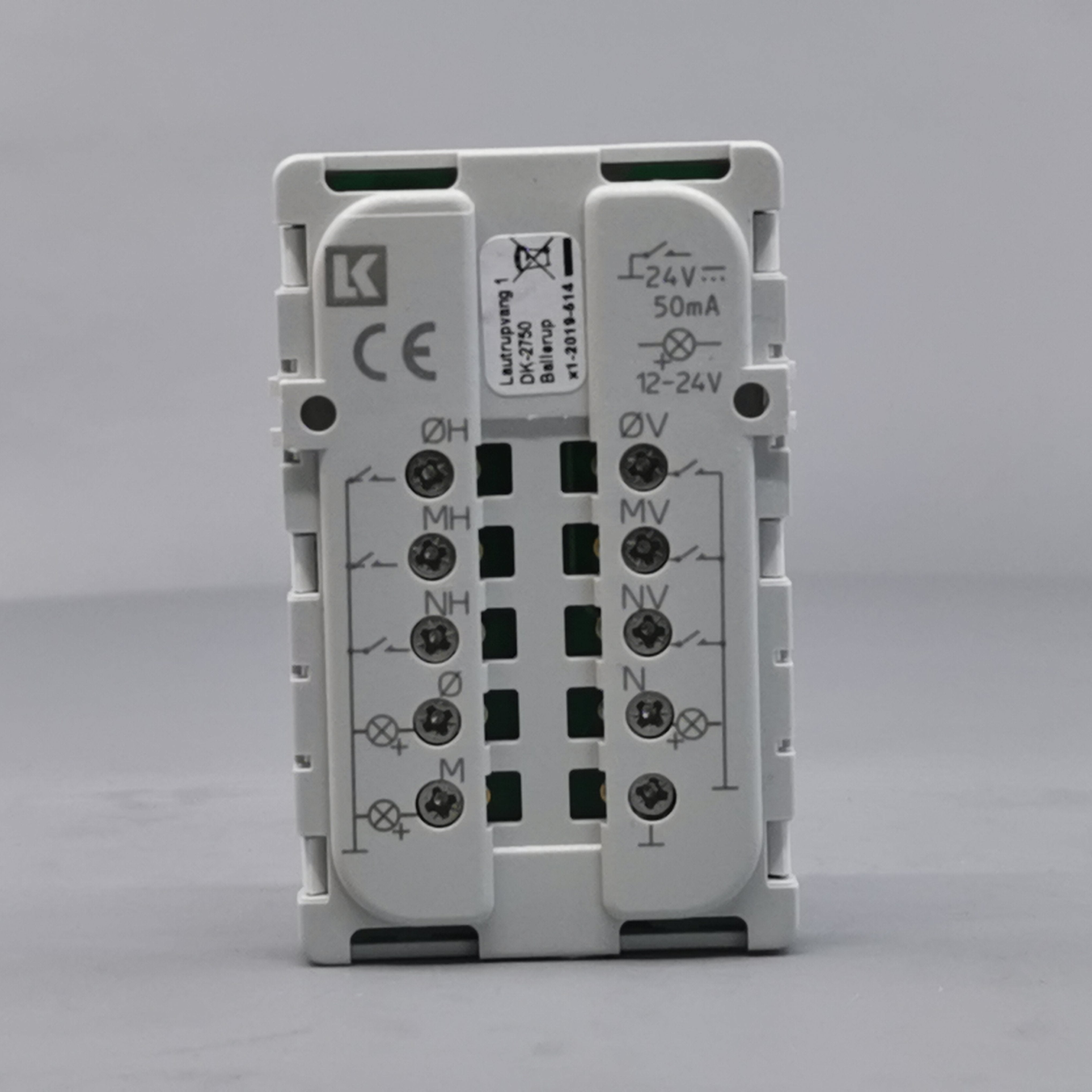 Fuga Svagstrømstryk 6 slutte og 3 lysdiode hvid