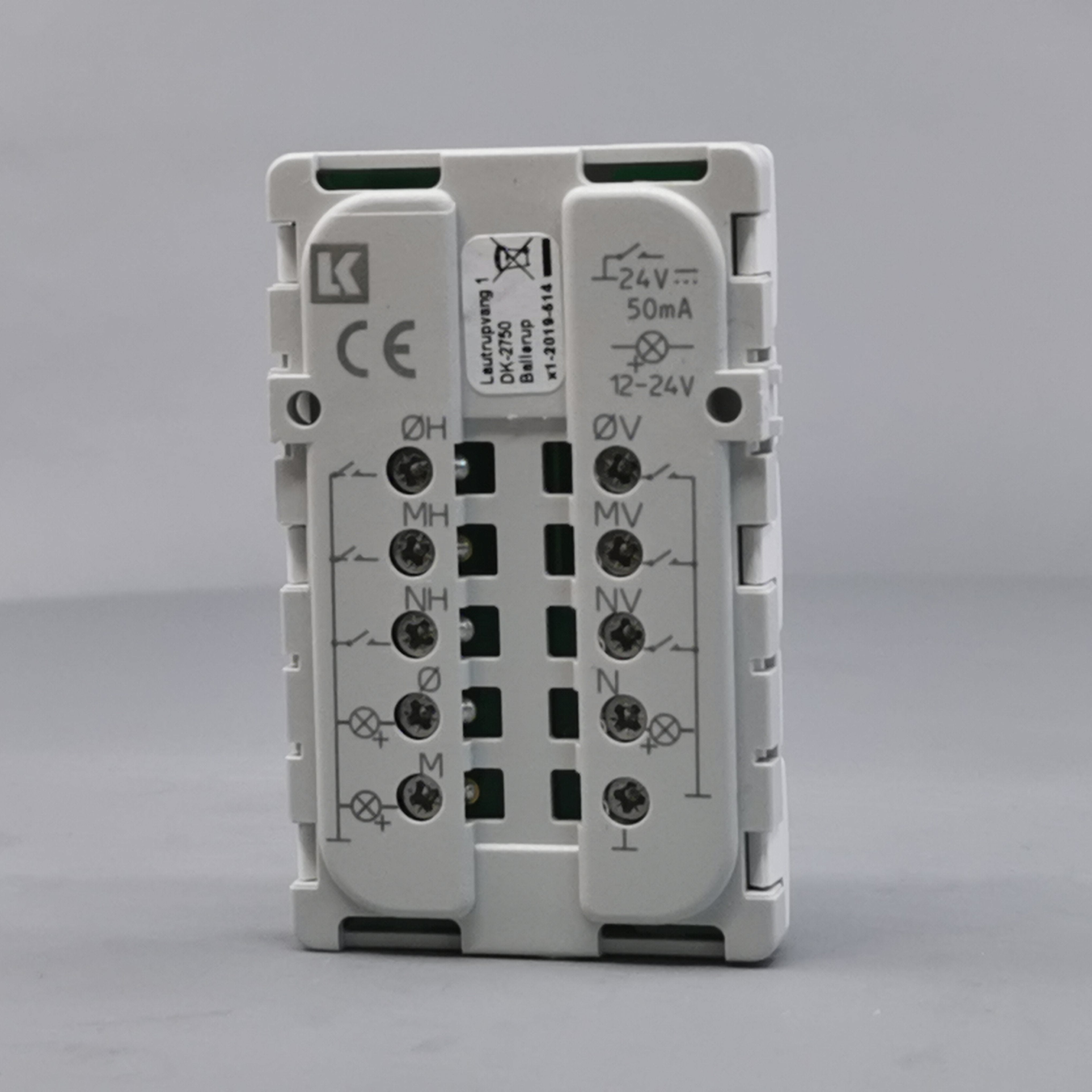 Fuga Svagstrømstryk 6 slutte og 3 lysdiode hvid