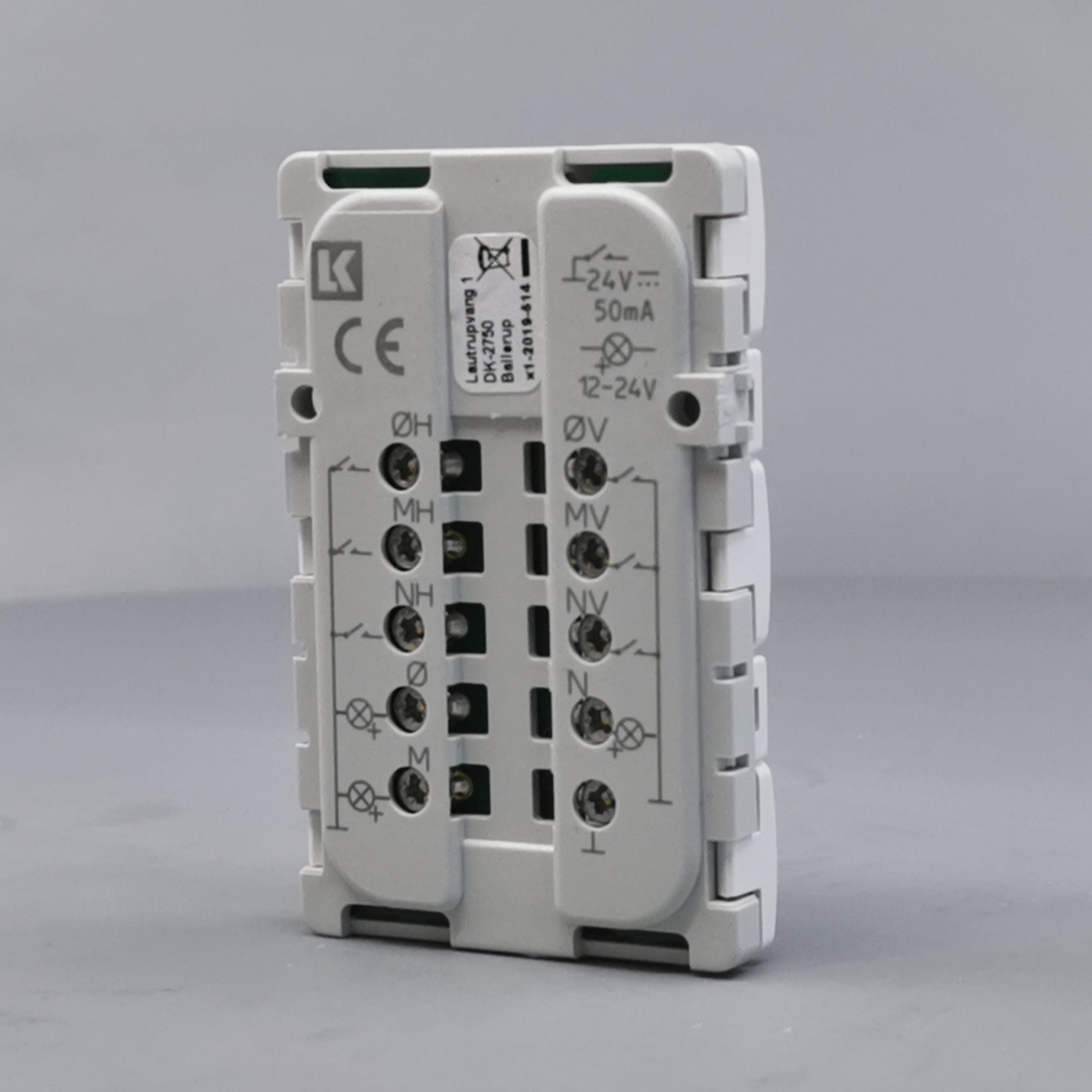 Fuga Svagstrømstryk 6 slutte og 3 lysdiode hvid