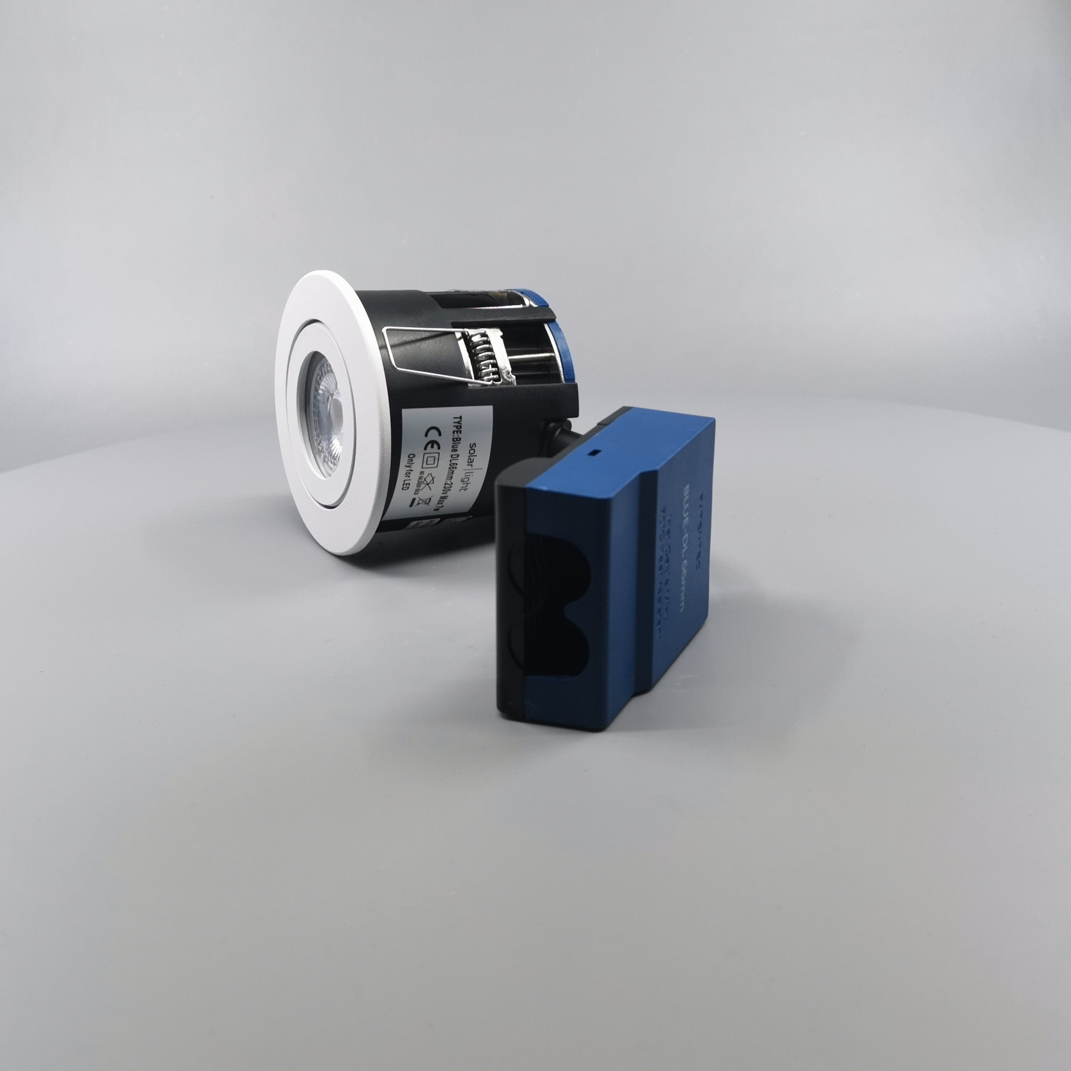 LED spot til udendørs m. 5W pære - Mat hvid