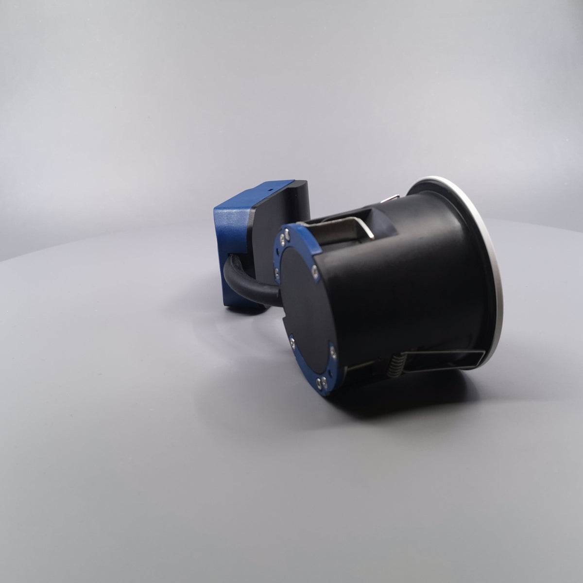 LED spot til udendørs m. 5W pære - Mat hvid (360° frame 18)