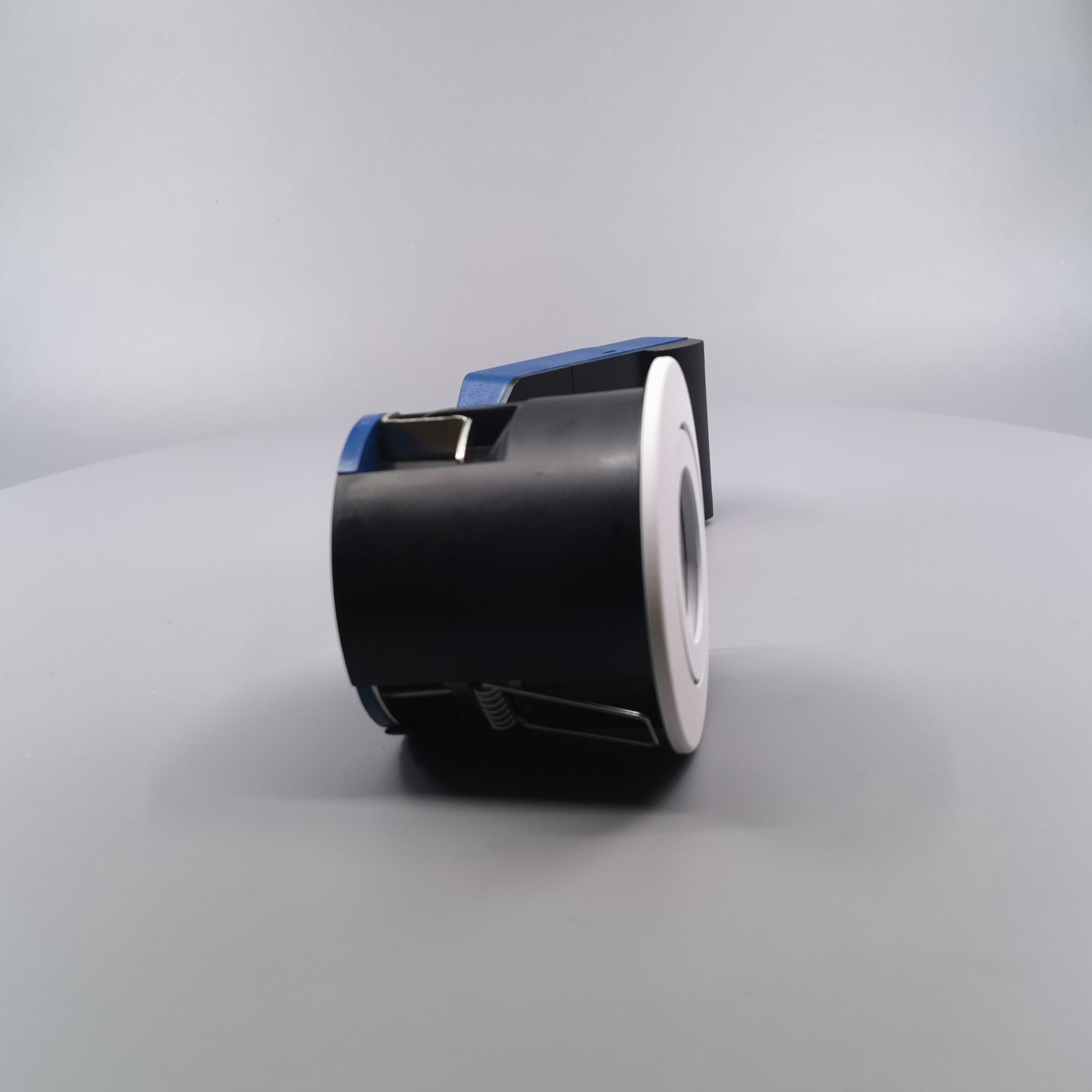 LED spot til udendørs m. 5W pære - Mat hvid