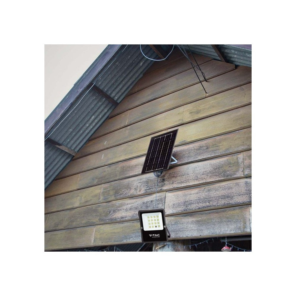 V-Tac 100W Solcelle projektør LED - Sort, inkl. solcelle, fjernbetjening, IP65
