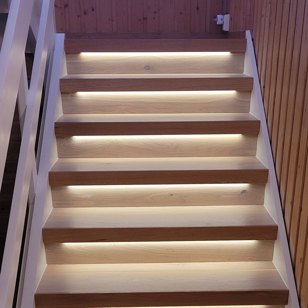 Trappe LED COB stripsæt med sensor og effekter - Op til 16 trin, 11W per trin, 24V, IP20