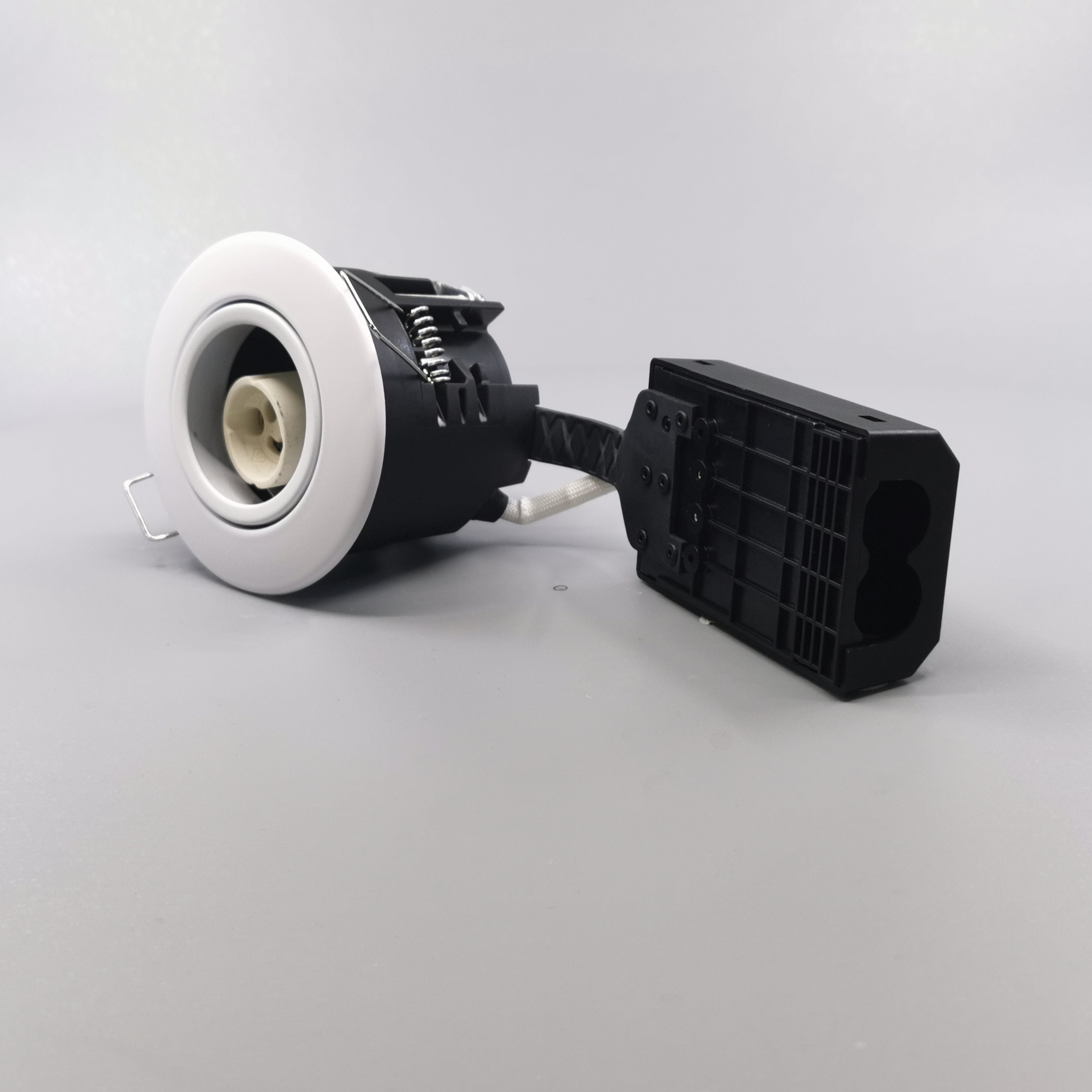 Pro Uni Install m. GU10 fatning - Rund, mat hvid