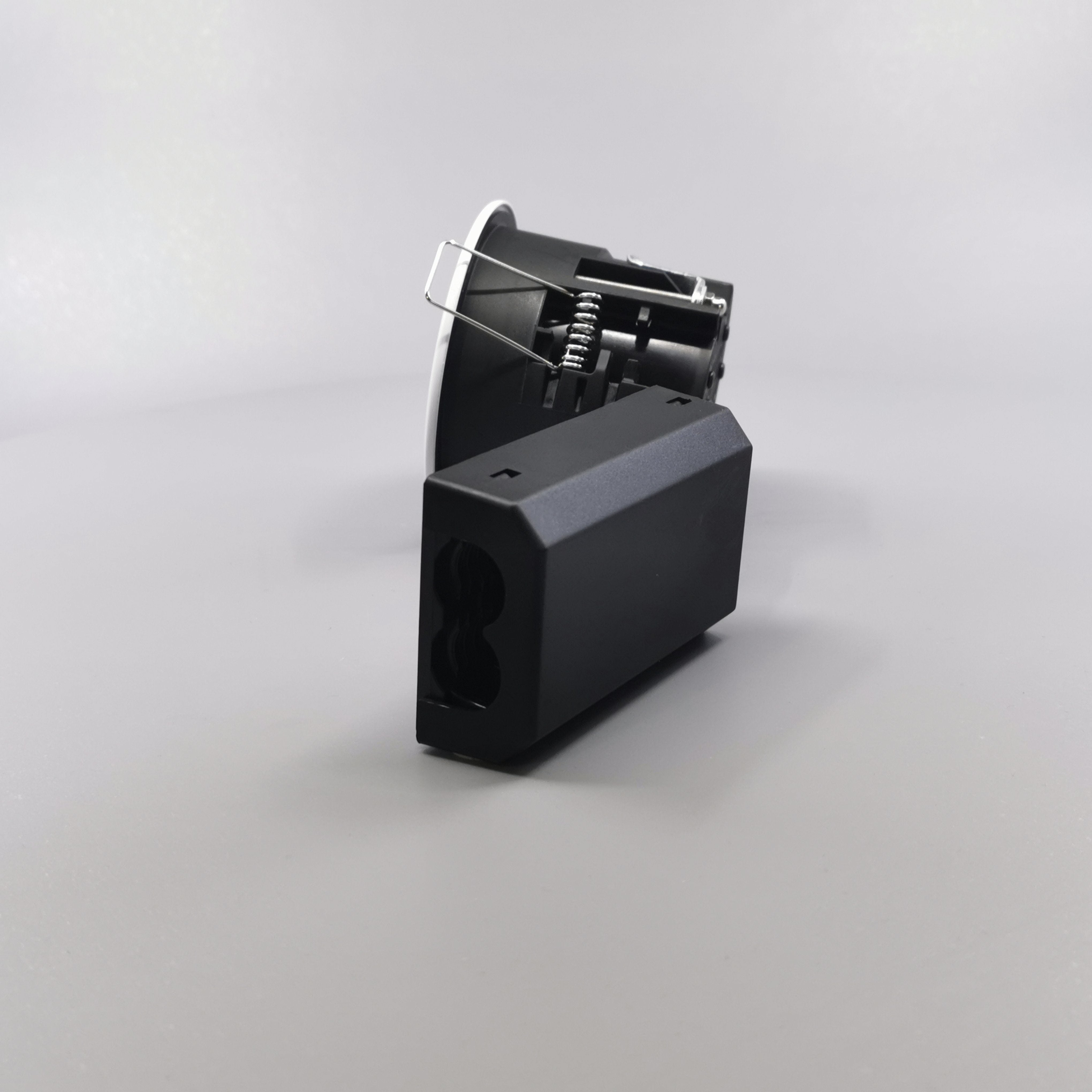 Pro Uni Install m. GU10 fatning - Rund, mat hvid