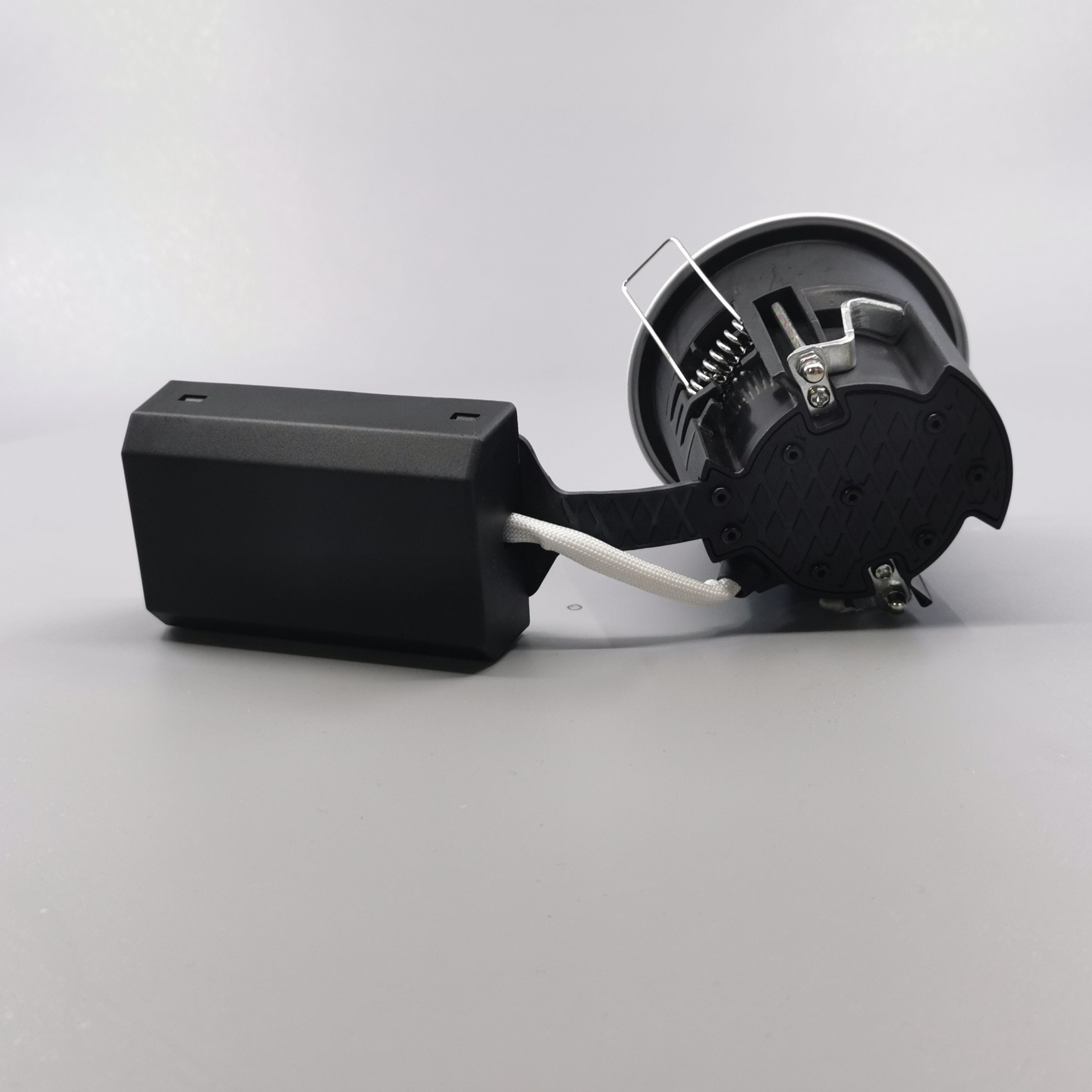 Pro Uni Install m. GU10 fatning - Rund, mat hvid