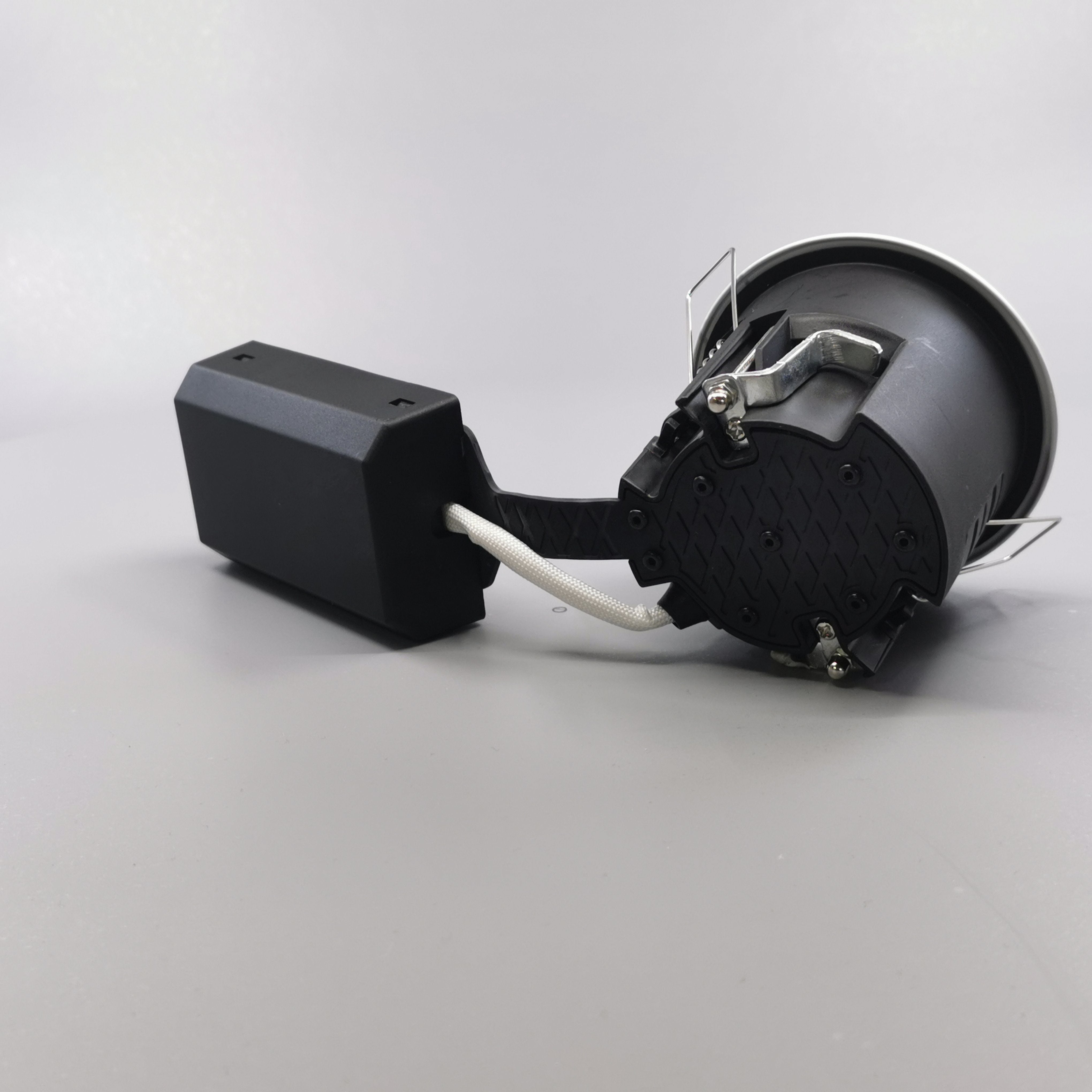 Pro Uni Install m. GU10 fatning - Rund, mat hvid