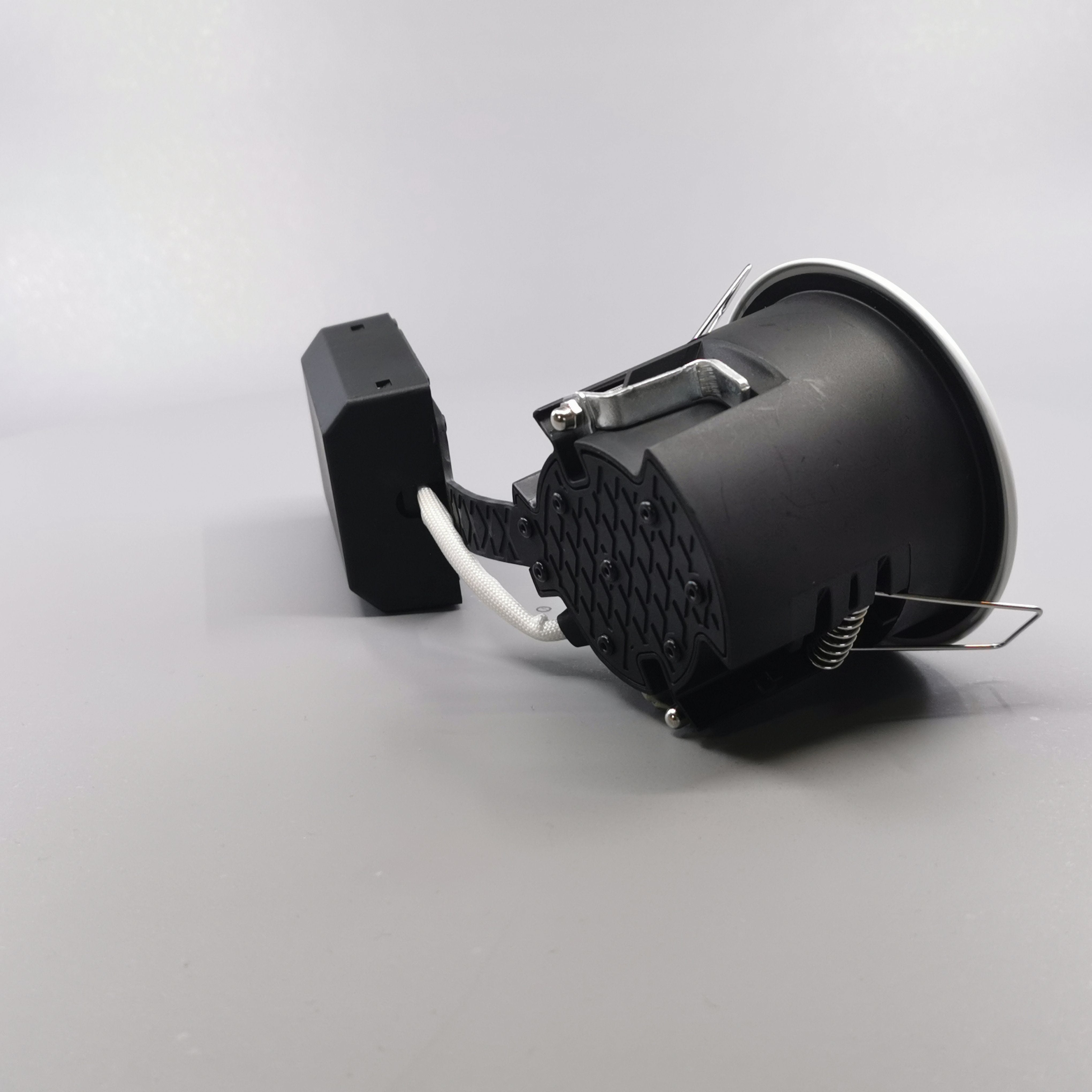 Pro Uni Install m. GU10 fatning - Rund, mat hvid