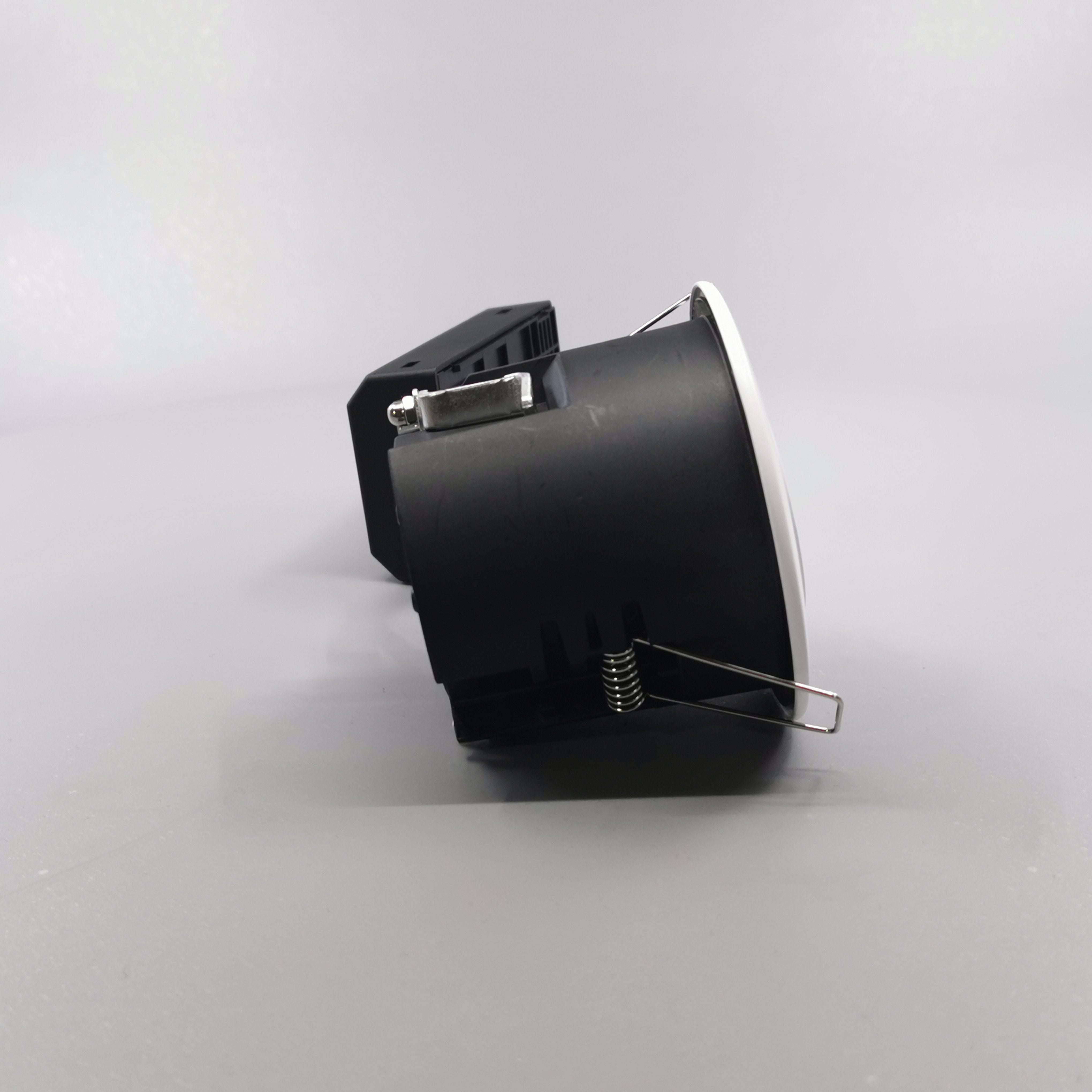 Pro Uni Install m. GU10 fatning - Rund, mat hvid