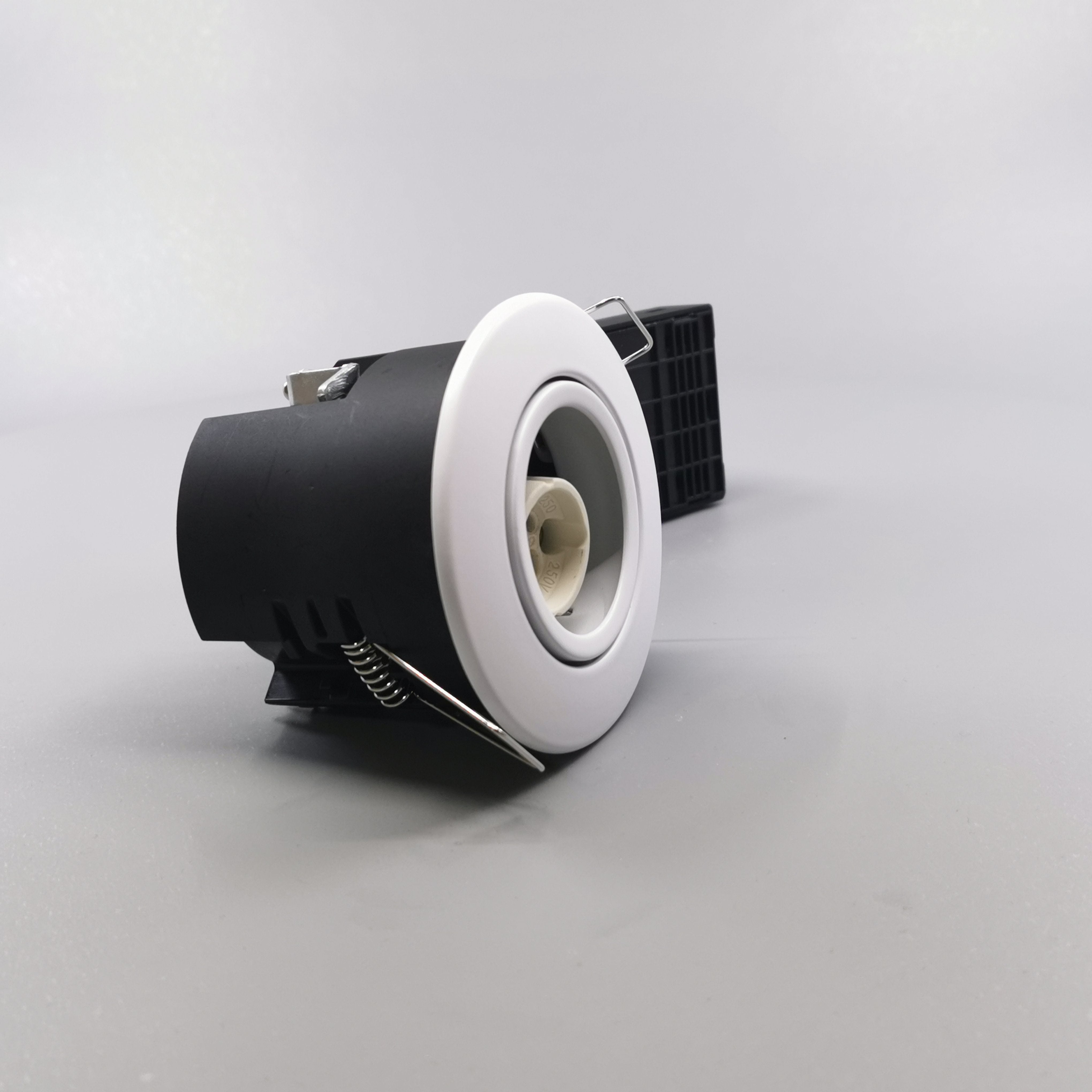 Pro Uni Install m. GU10 fatning - Rund, mat hvid