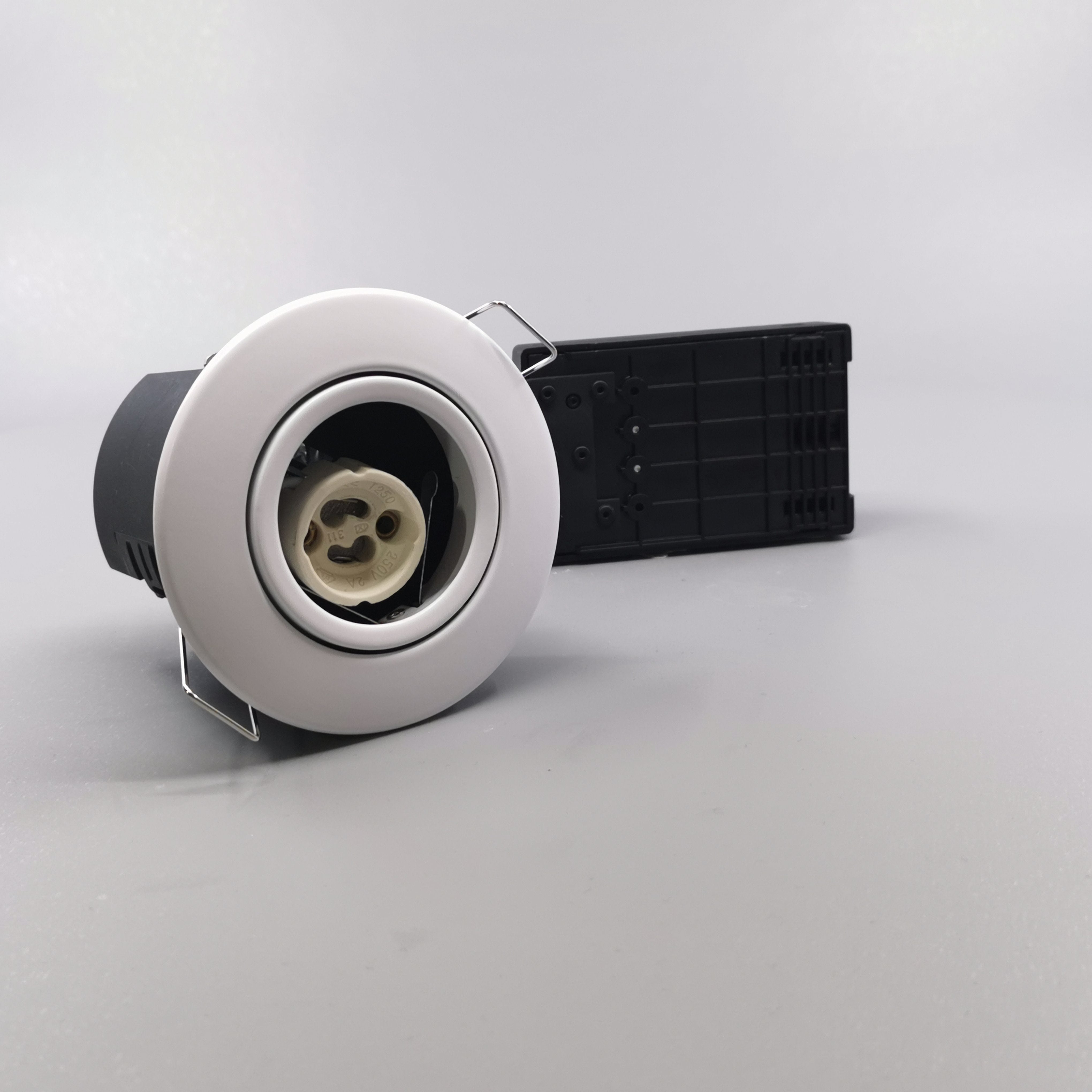 Pro Uni Install m. GU10 fatning - Rund, mat hvid