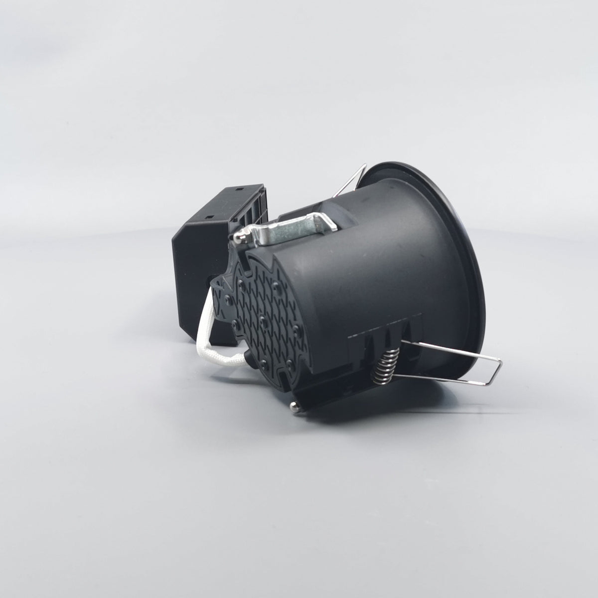 Pro Uni Install m. 5,5W DimTone LED pære - mat sort (360° frame 18)