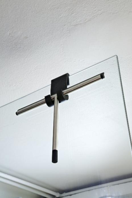 Frost Nova2 bruseskraber med holder