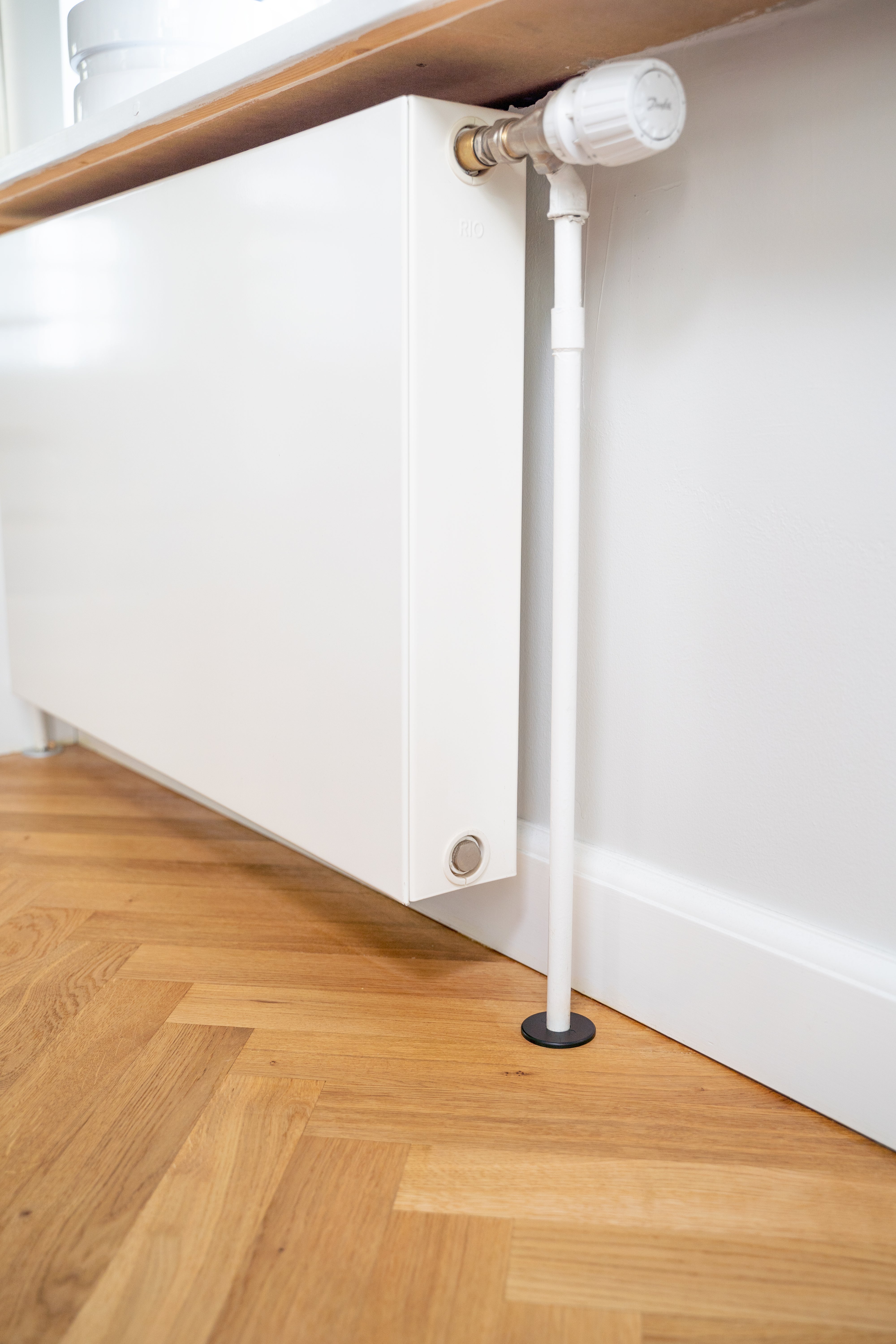 Alu Fit Rosette Ø28 Sort