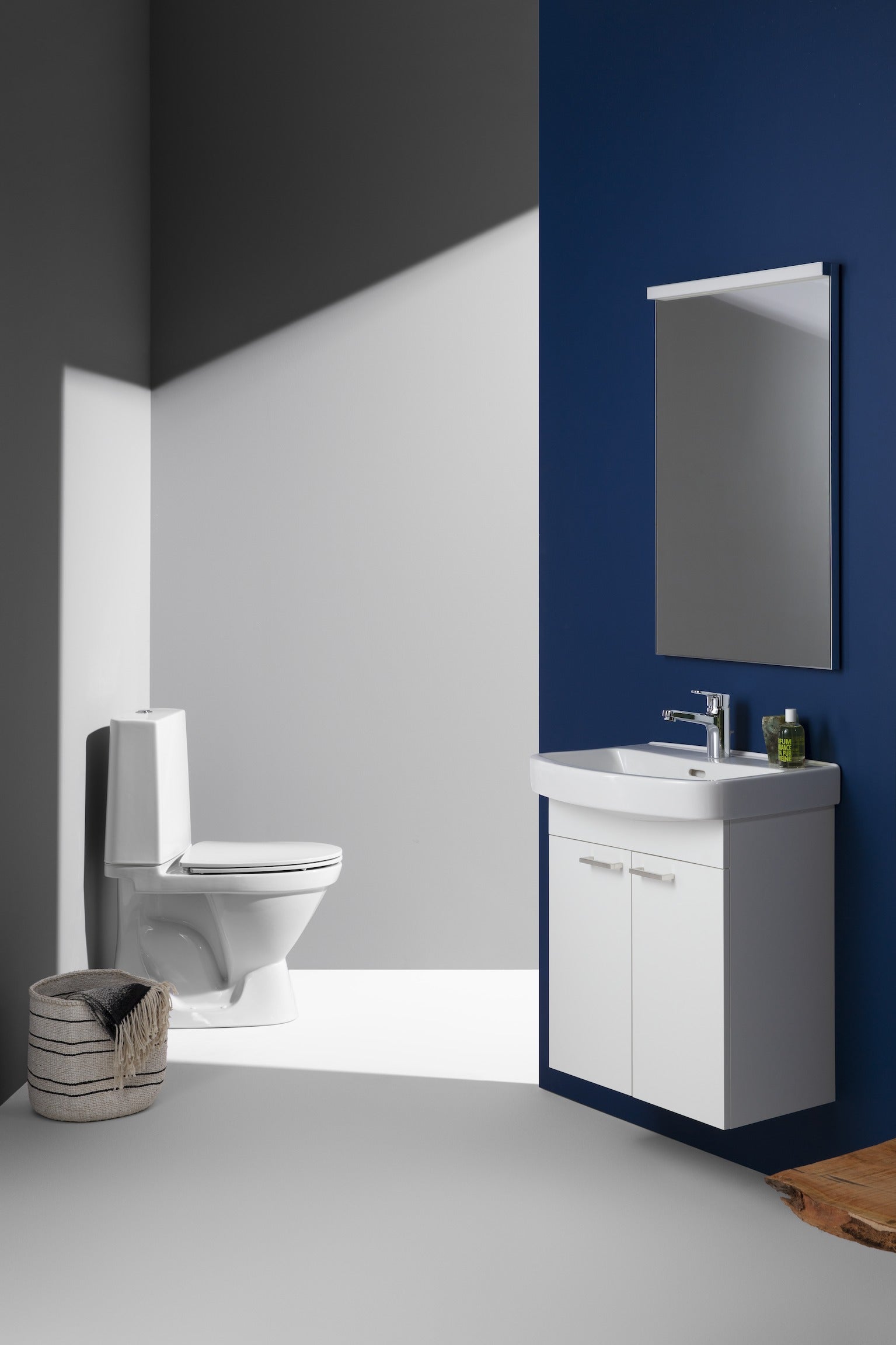 LAUFEN RIGO Toilet med P-lås