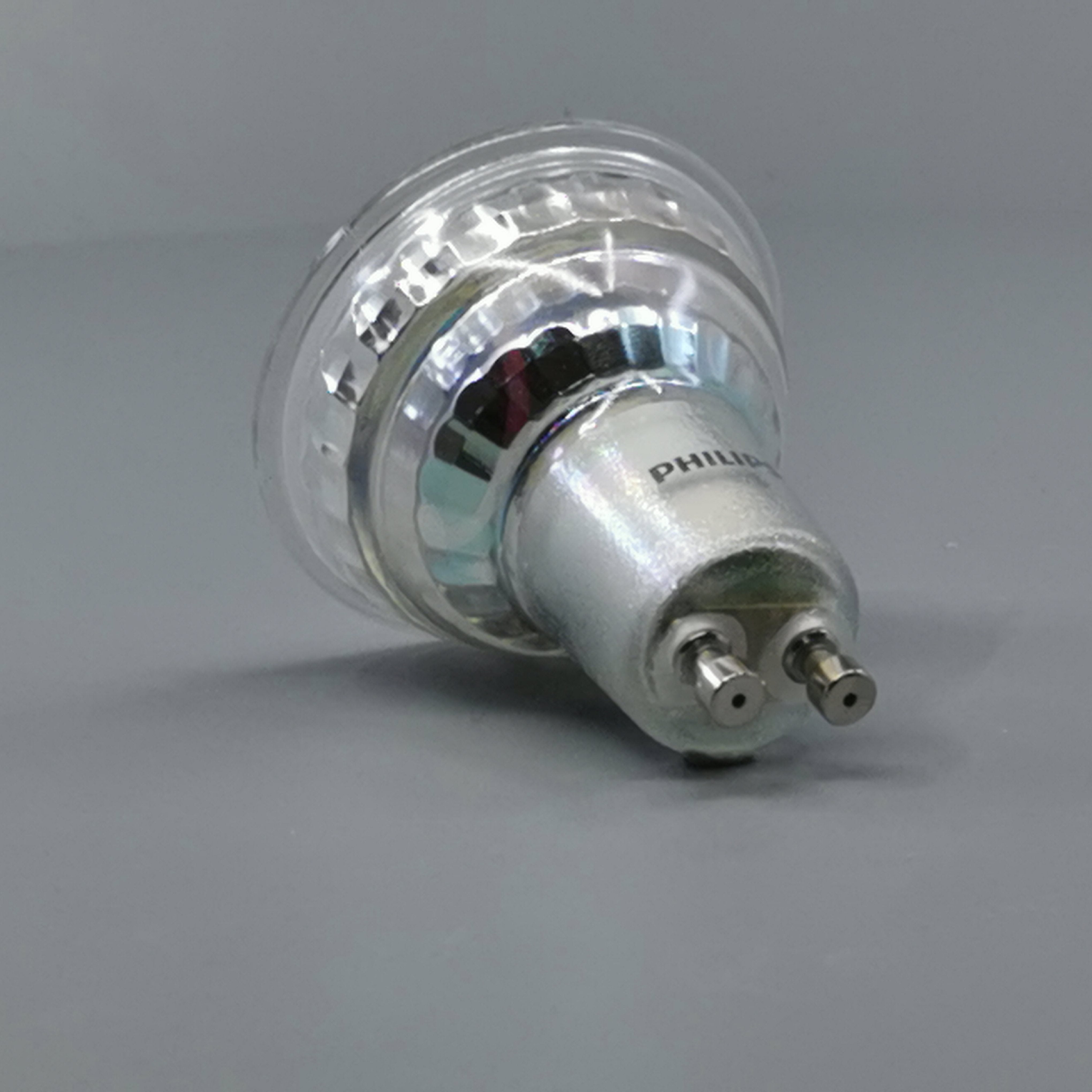 Philips CorePro LED pære 3,5W 2700K 230Lm GU10 36º