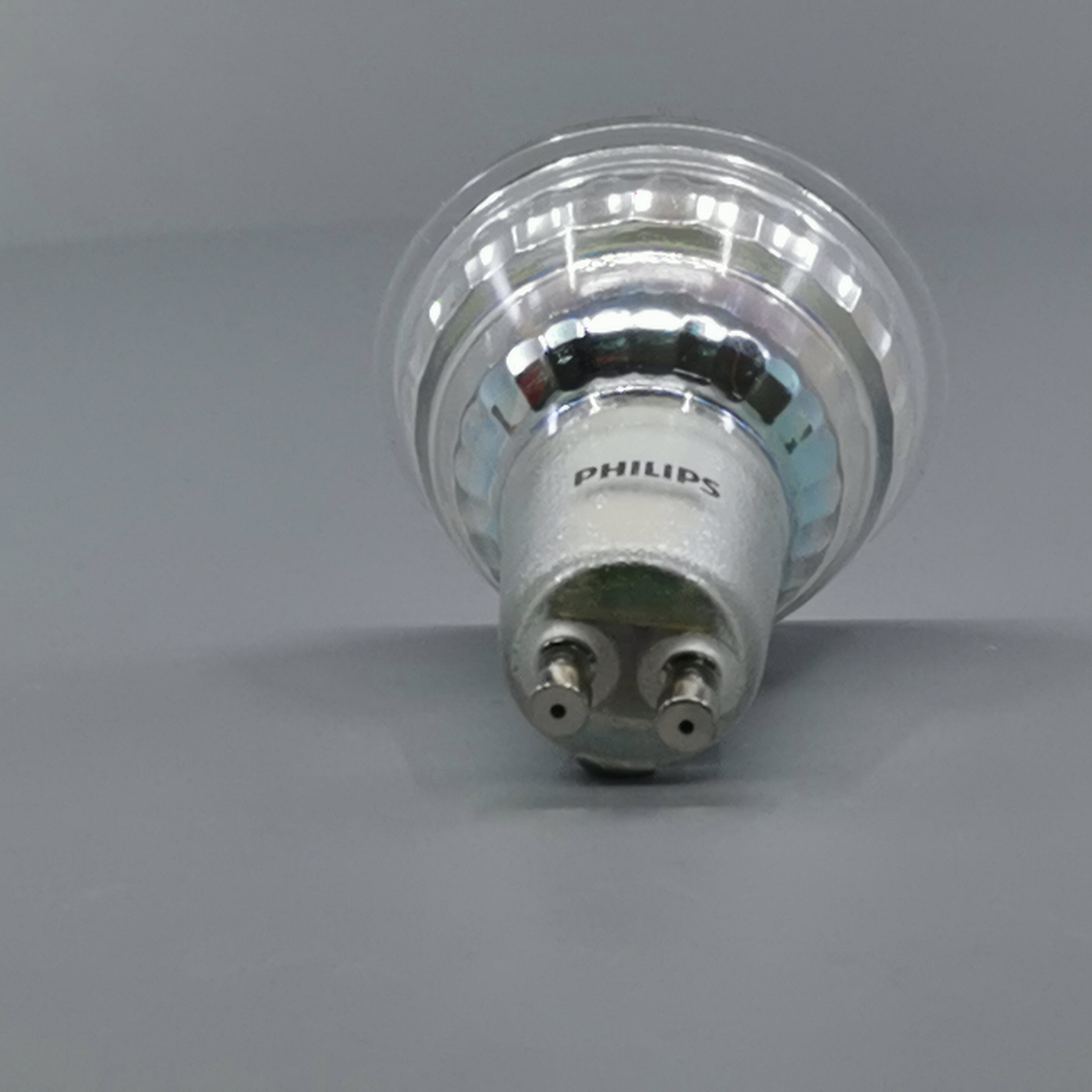 Philips CorePro LED pære 3,5W 2700K 230Lm GU10 36º