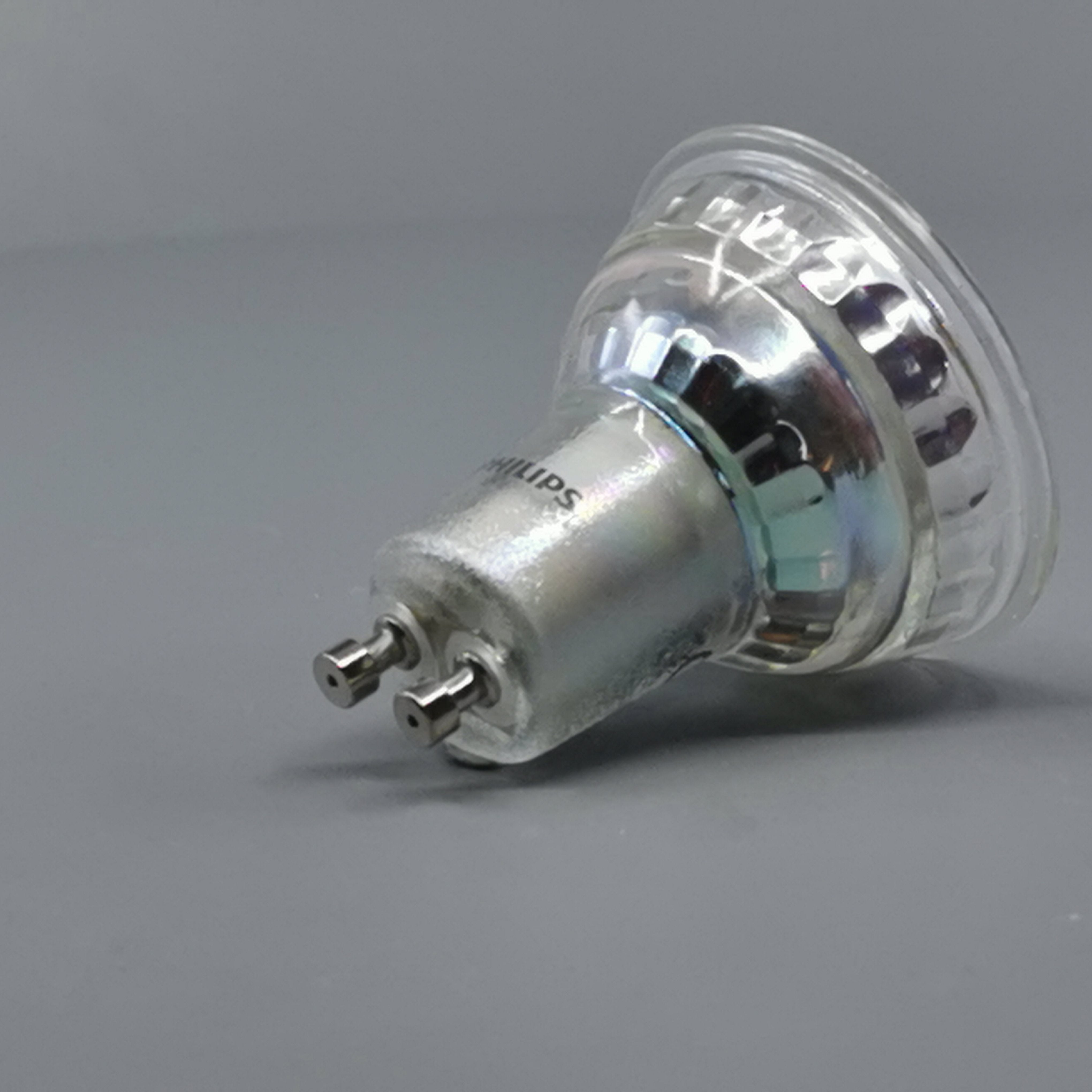 Philips CorePro LED pære 3,5W 2700K 230Lm GU10 36º