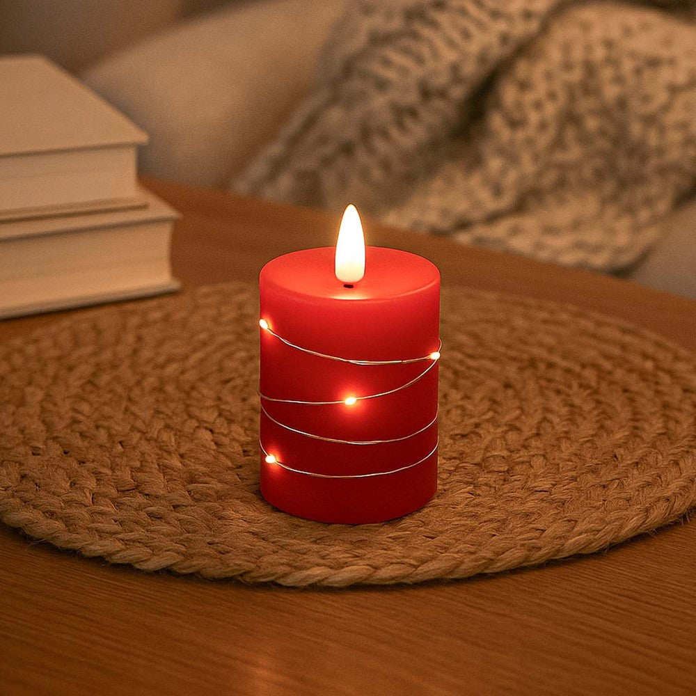 LED Bloklys med lyskæde, flammeeffekt, rød stearin, 10cm høj, Ø7,5cm, fjernbetjening
