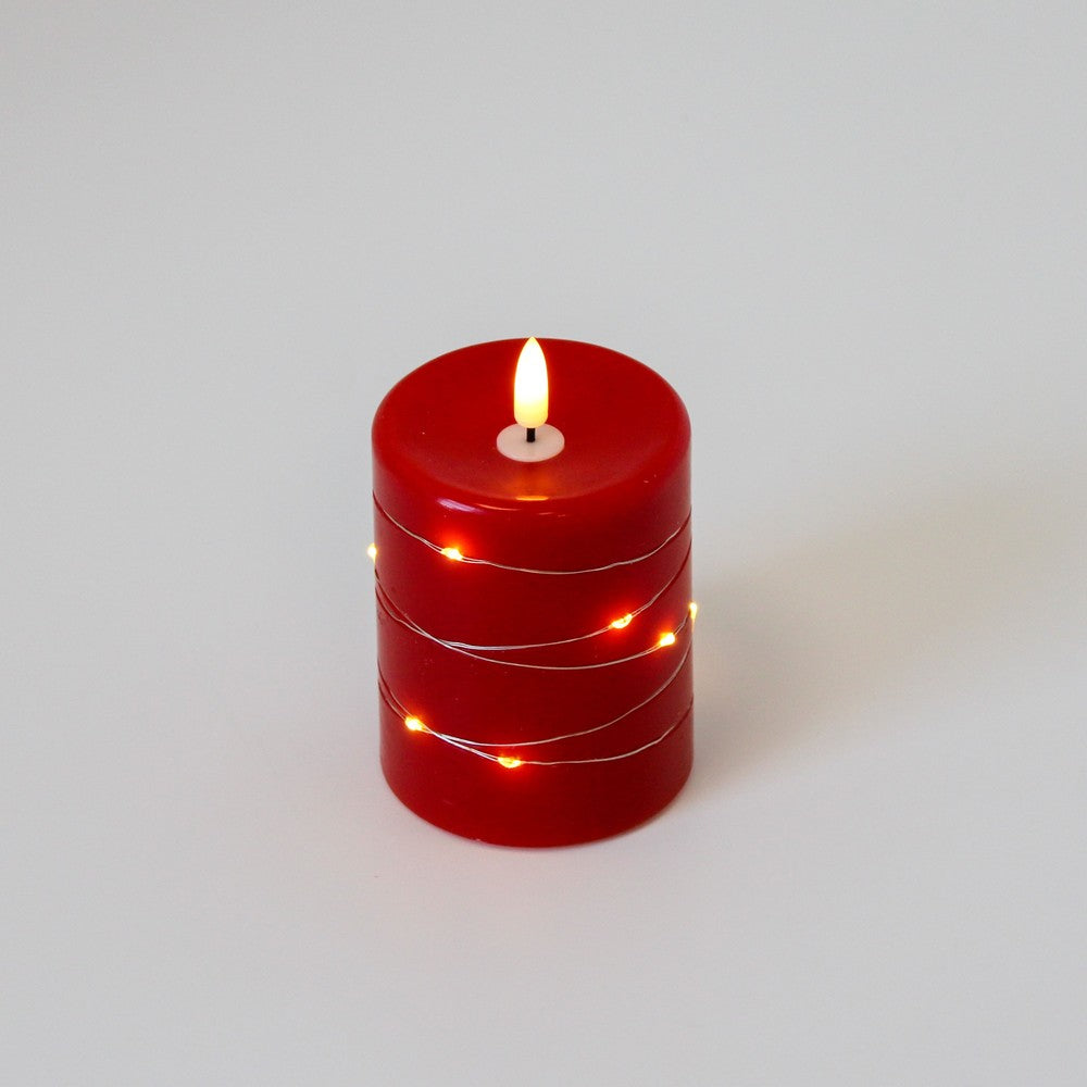 LED Bloklys med lyskæde, flammeeffekt, rød stearin, 10cm høj, Ø7,5cm, fjernbetjening