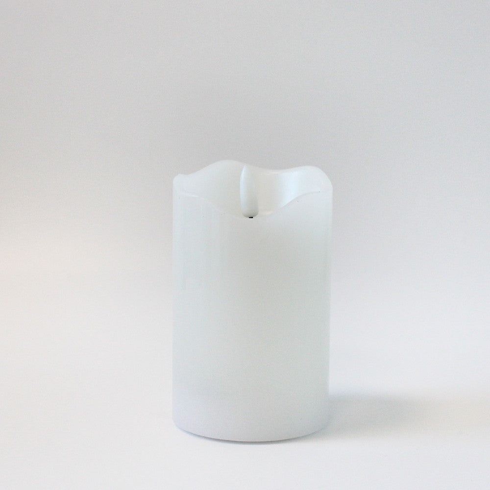LED Bloklys med flammeeffekt, hvid, 12,5cm høj, Ø7,5cm, fjernbetjening, timer, ægte stearin