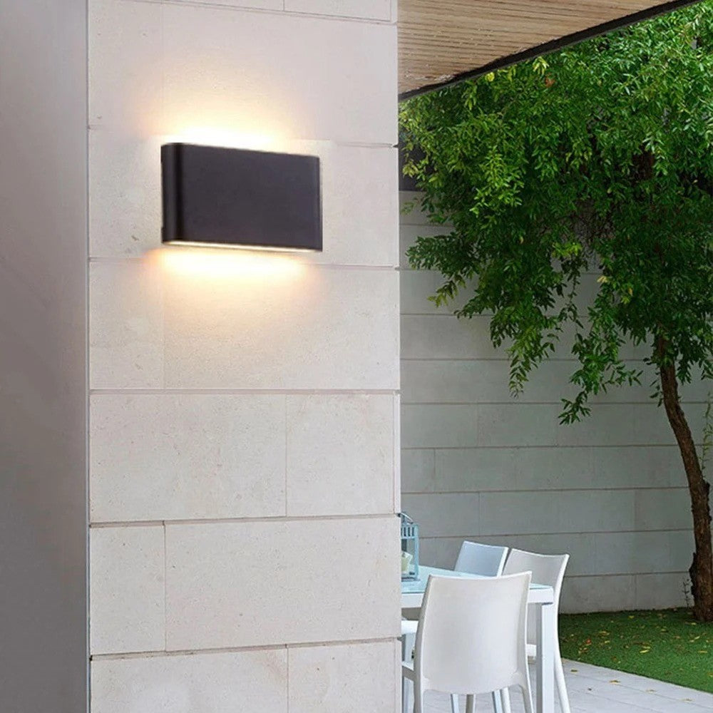 LEDlife DuoLume 12W Sort Væglampe - Op/Ned, Inde/Ude, Inkl. Lyskilde - IP65 Godkendt, 1000lm - RA 80, 230V Input