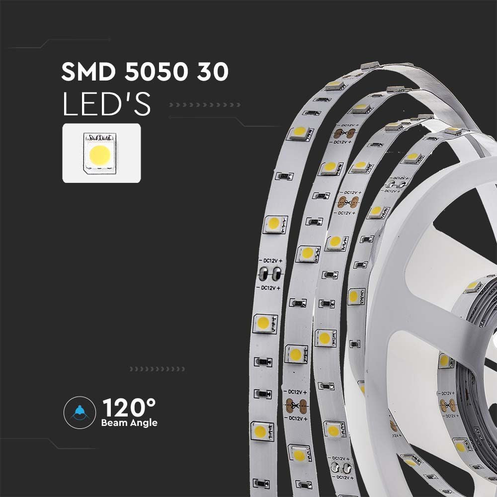 30 stk. LED-stribelys med en effekt på 4.8W, varm hvidt lys (3000K) og beskyttelsesklasse IP20