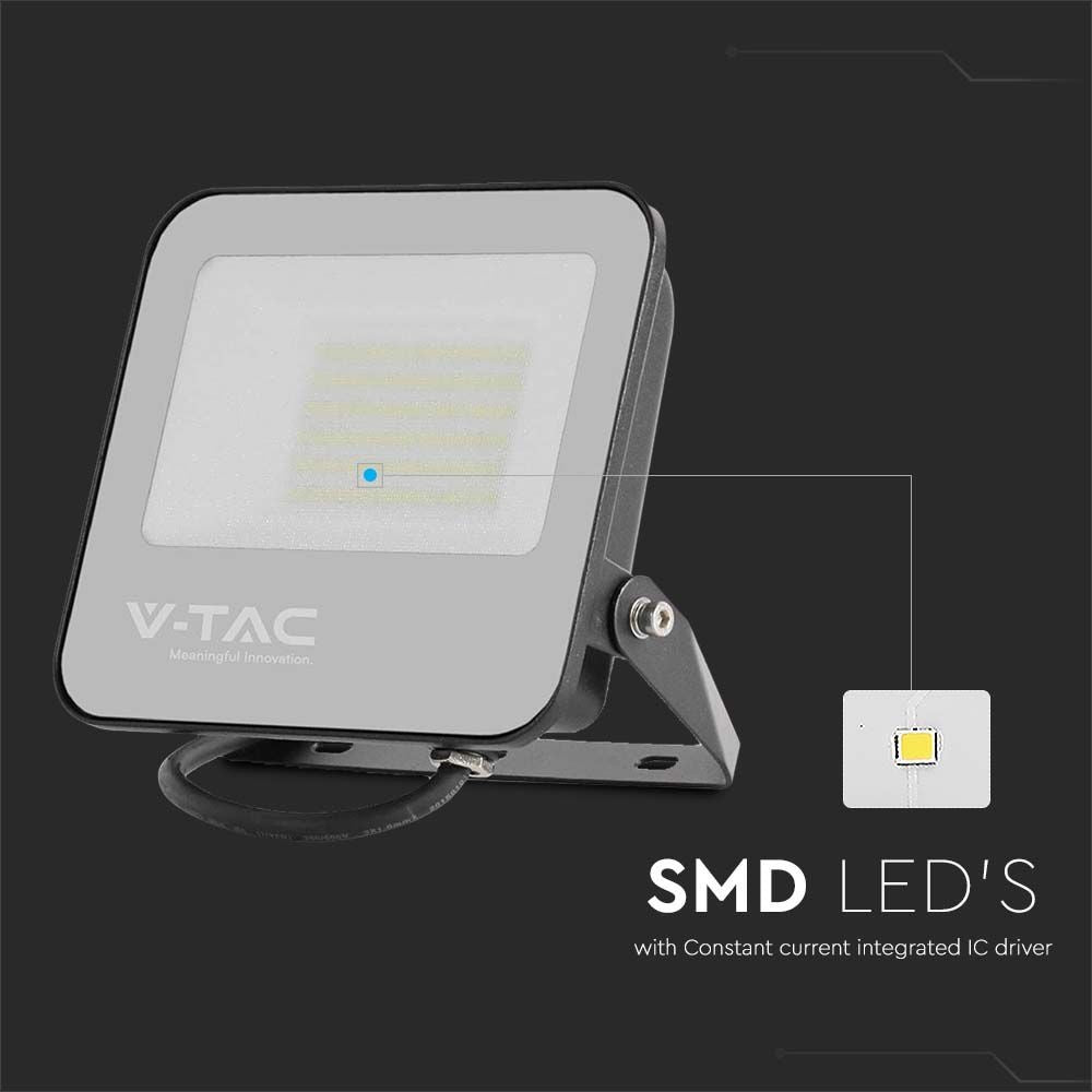 50W LED projektør med sort hus og gråt glas – 4000K, 8000lm, RA70, IP65, V-Tac Pro serie med 5 års garanti